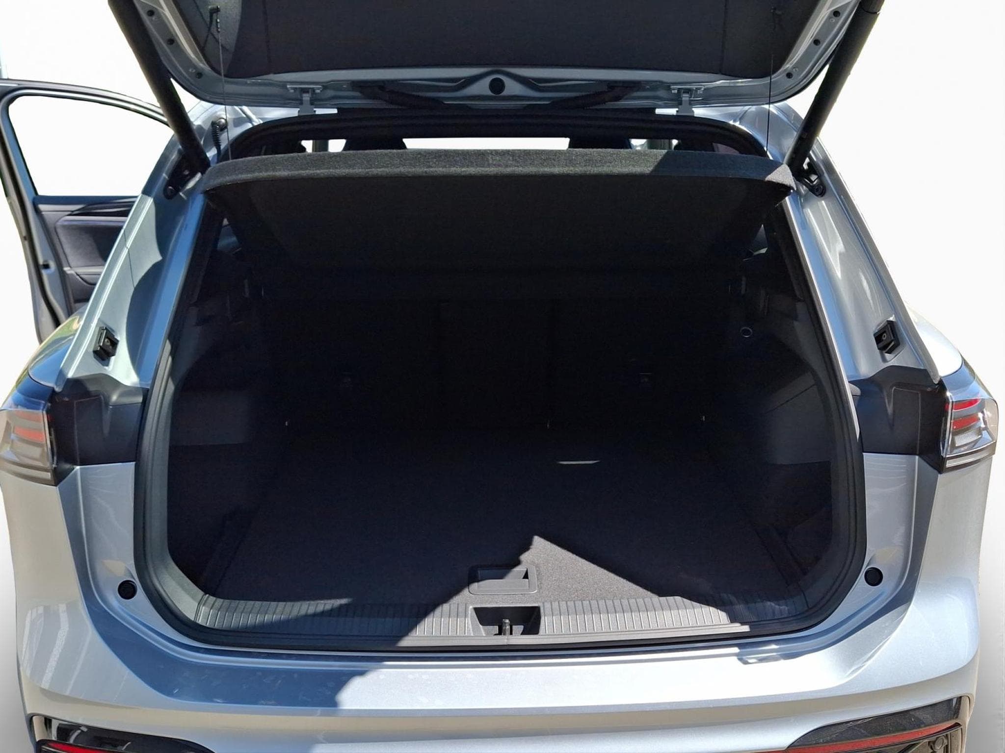 VW Tiguan R-Line (2026) - Photo 17
