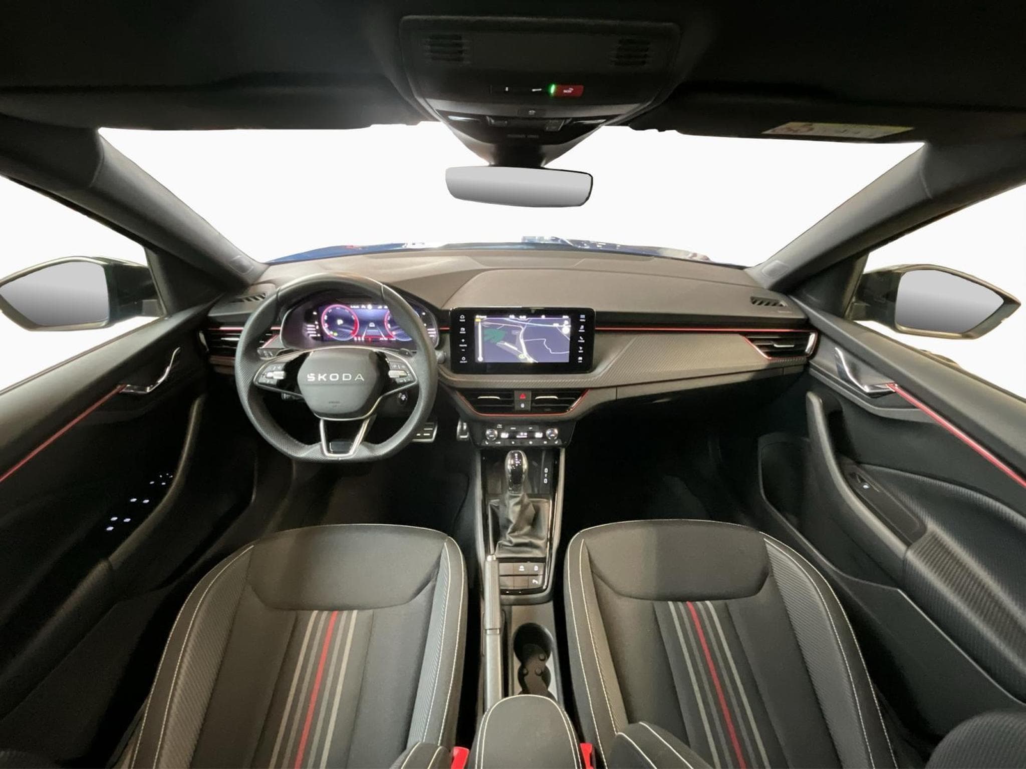 Skoda Kamiq Monte-Carlo+DSG+LED+P.Assisted+LM17 (2025) - Photo 2