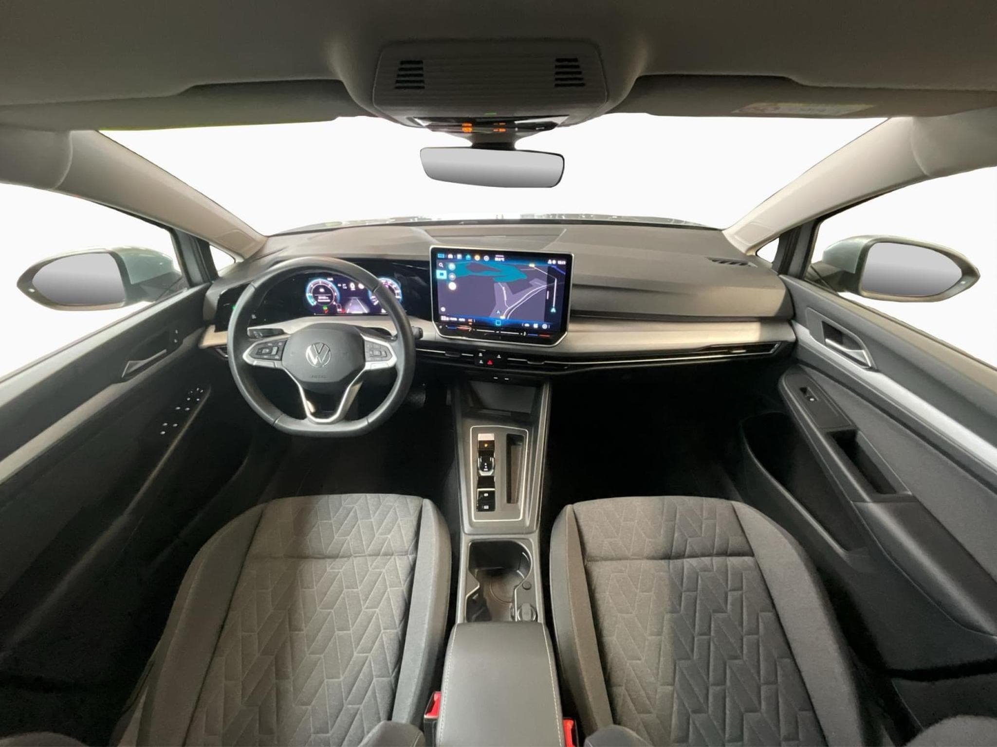 VW Golf Life+DSG+Navi+LED (2025) - Photo 2