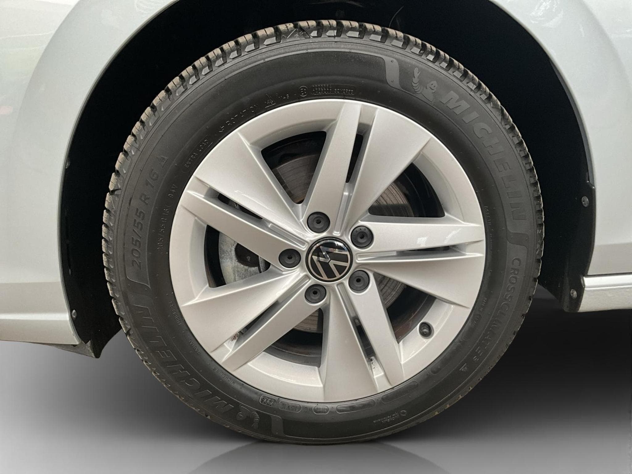 VW Golf Life+DSG+Navi+LED (2025) - Photo 8