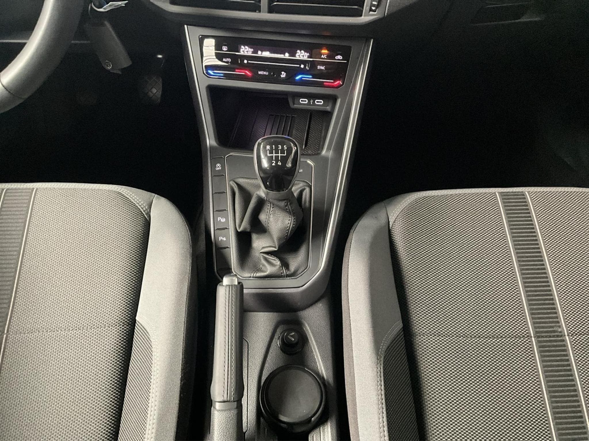 VW Polo Style+BVM+Park&Com.+IQ-Drive+LED (2025) - Photo 14