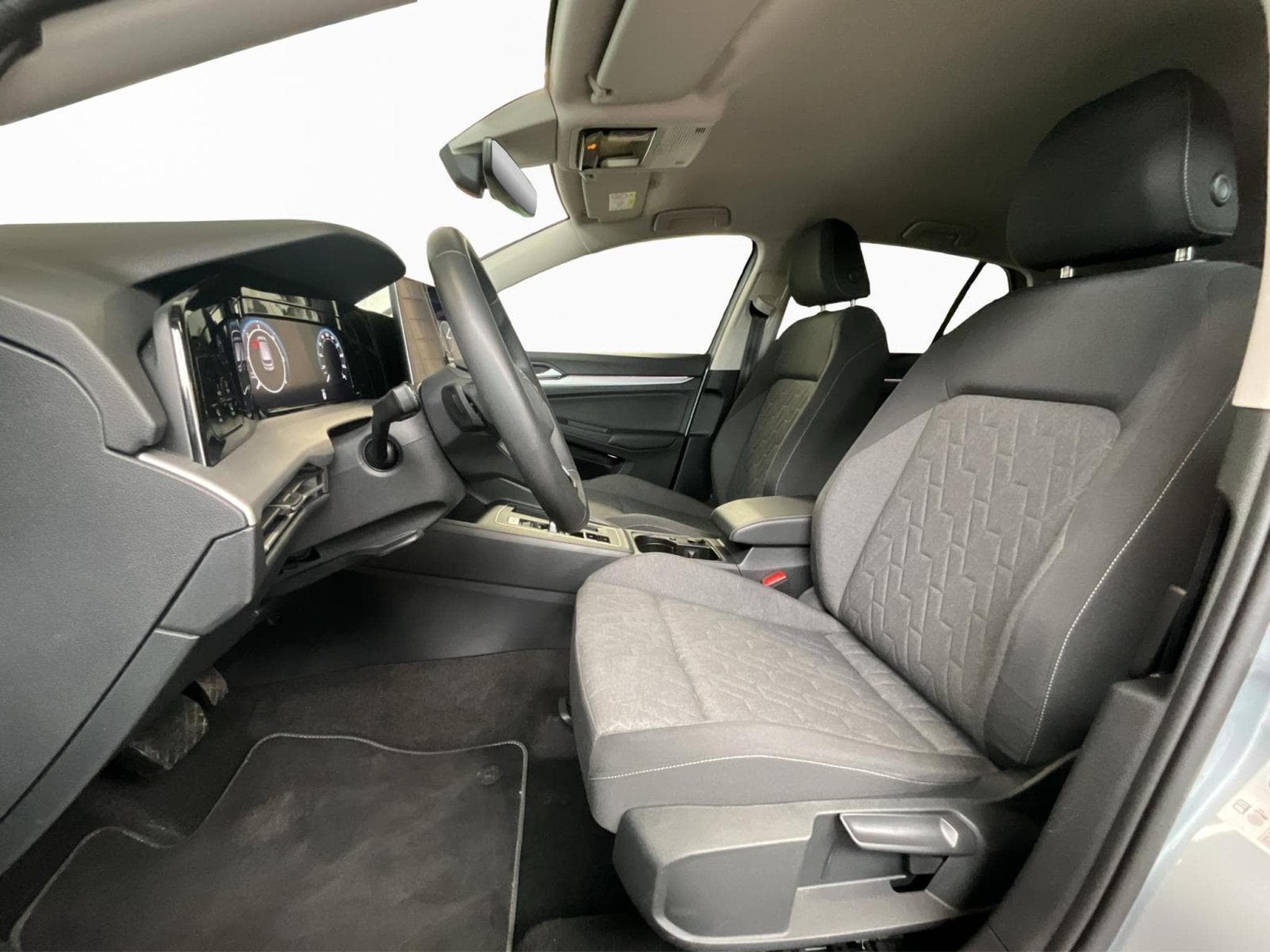 VW Golf Life+DSG+Navi+LED (2025) - Photo 11