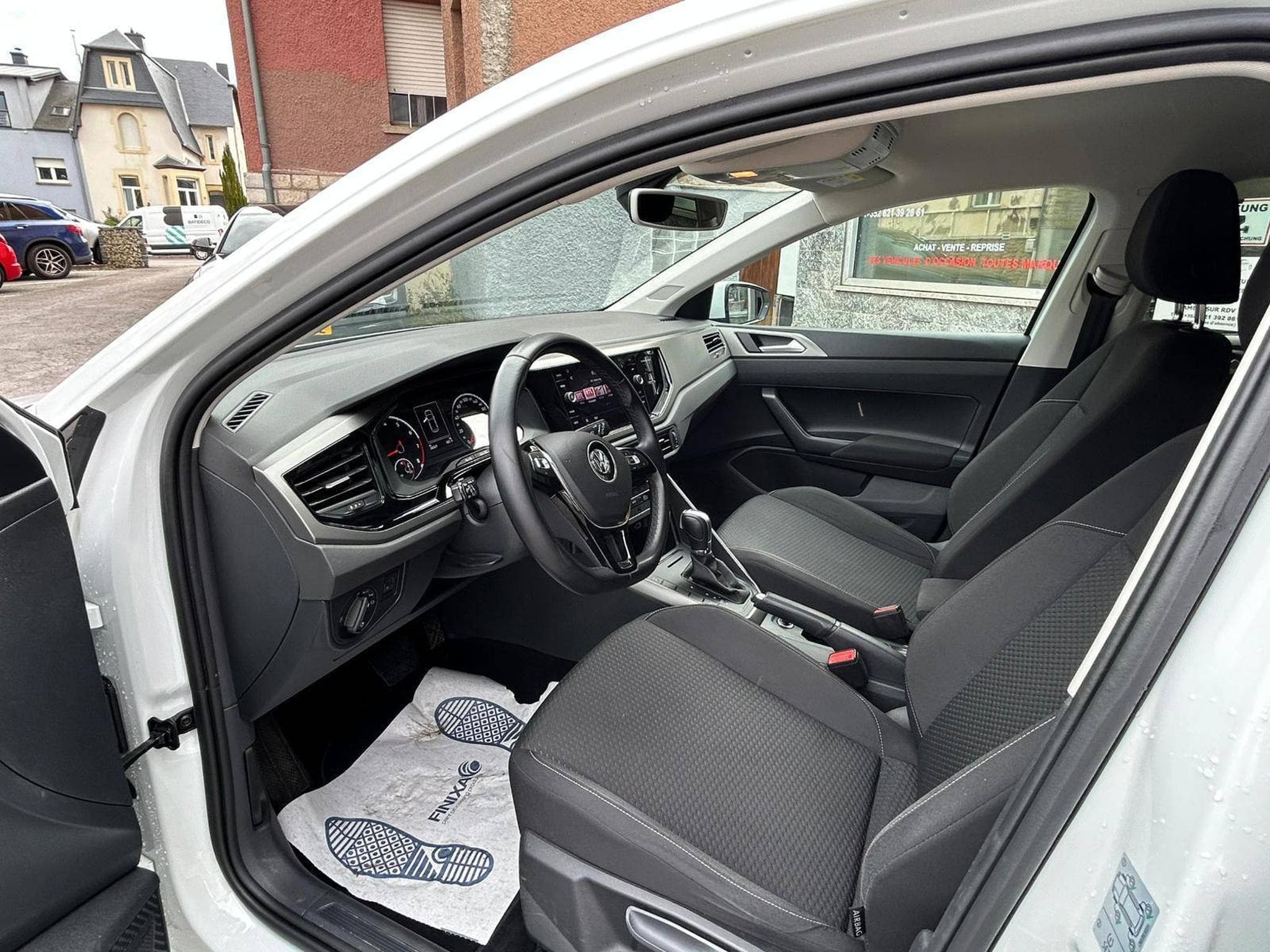 VW Polo 1.0 95CV DSG (2018) - Foto 12