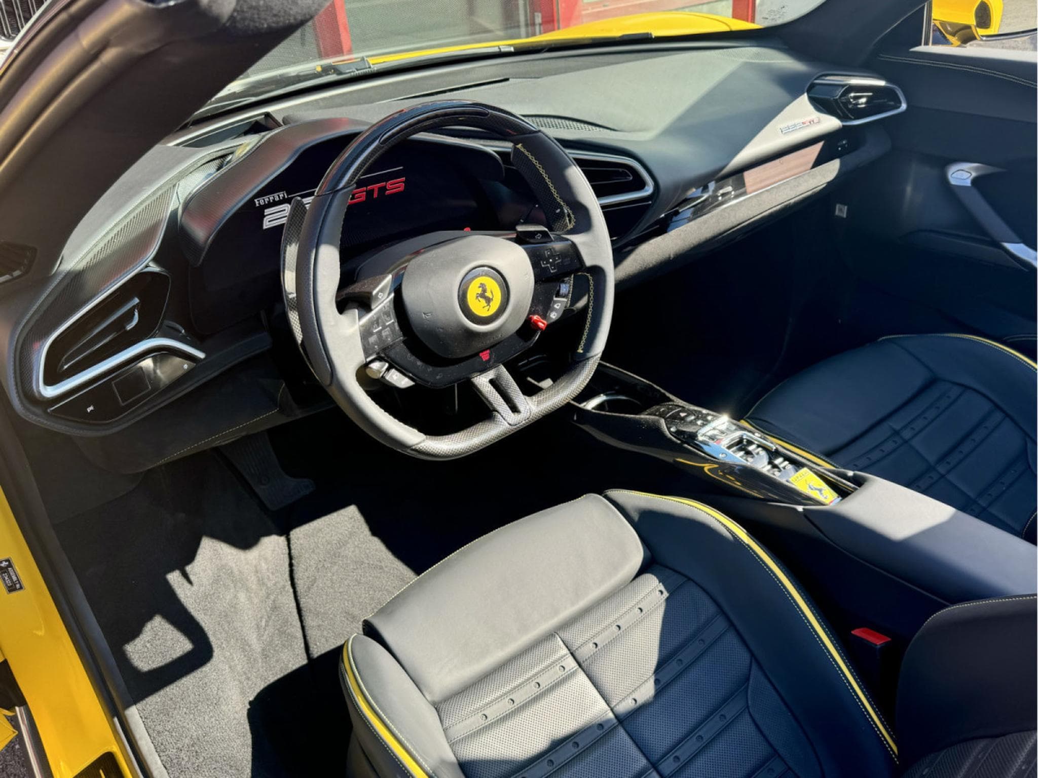 Ferrari 296 GTS Full Full options sièges Confort CARBON LIFT JBL HEAD UP (2025) - Photo 11
