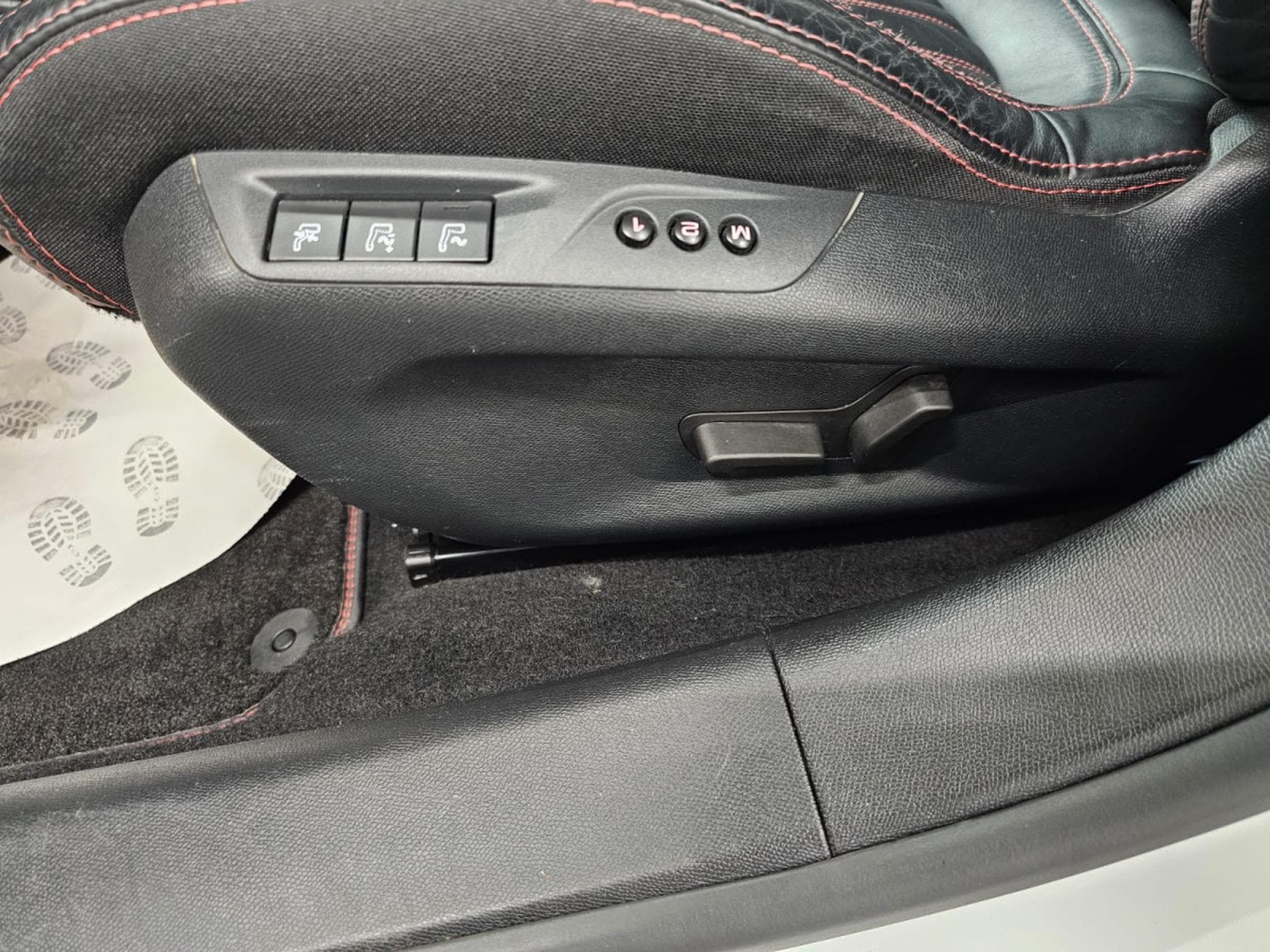 Peugeot 308 SW GT 205 PANO CUIR NAVI (2016) - Photo 12