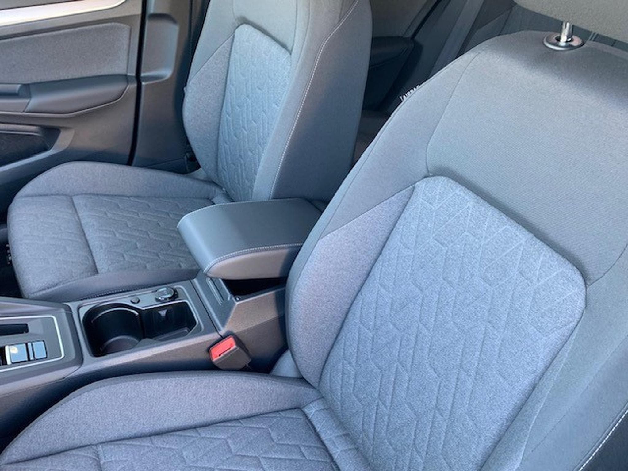 VW Golf LIFE 1.5 eHYBRID 150CV DSG6 (2026) - Photo 2