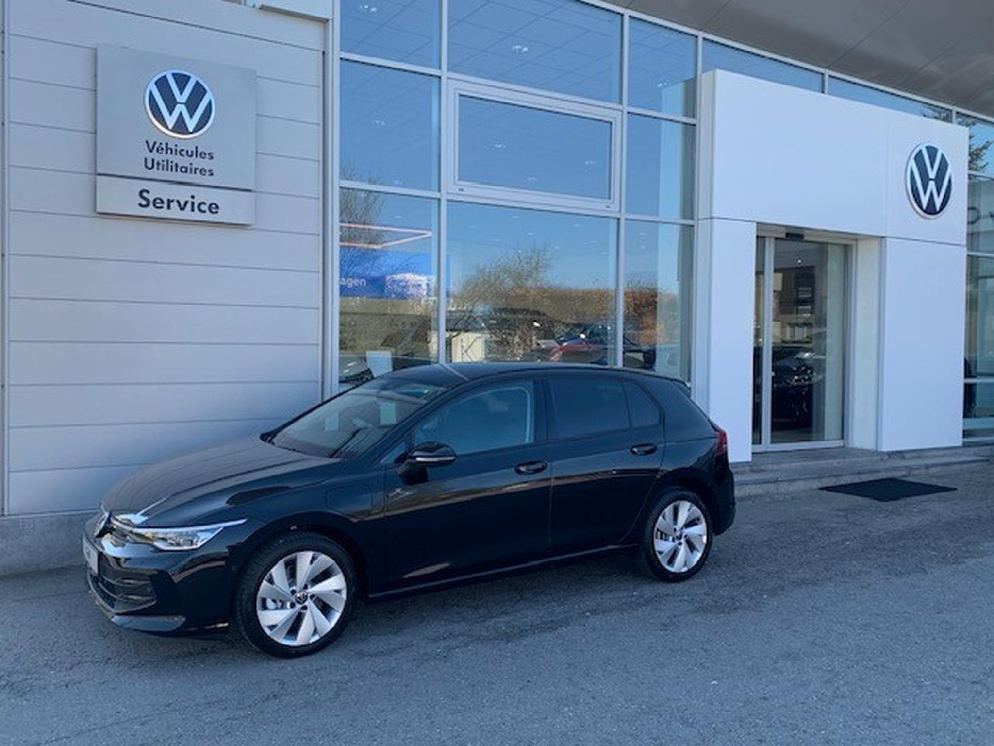 VW Golf LIFE 1.5 eHYBRID 150CV DSG6 (2026) - Photo 1