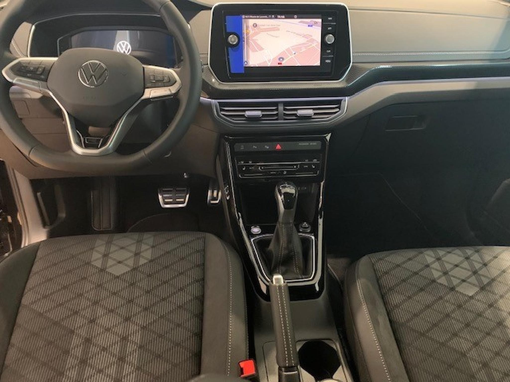VW T-Cross R-LINE BLACK STYLE 1.5TSI 150CV DSG7 (2026) - Photo 3