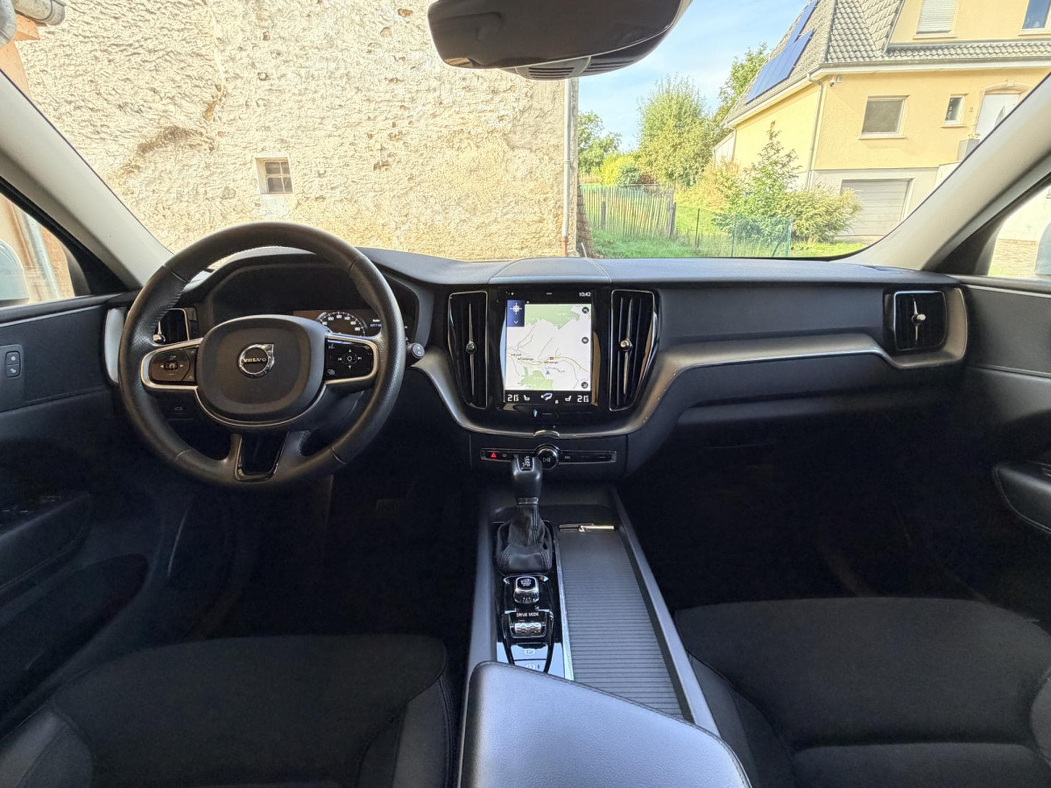 Volvo XC60 D4 MOMENTUM AUTOMATIQUE 190CV (2019) - Photo 11