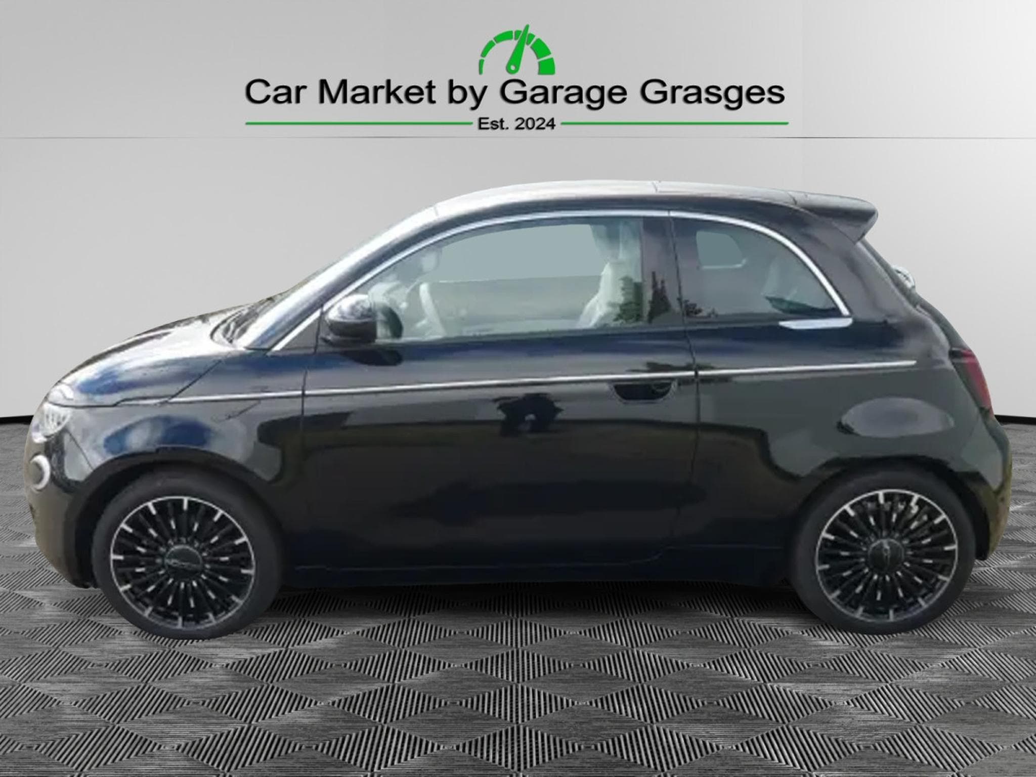 Fiat 500 BOCELLI 42 Kwh (2023) - Photo 2