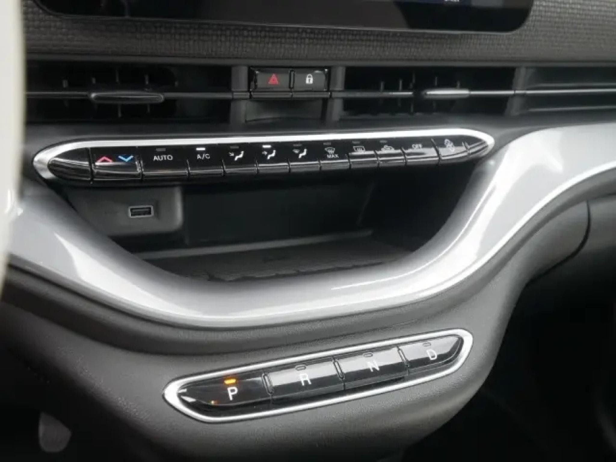Fiat 500 BOCELLI 42 Kwh (2023) - Photo 18