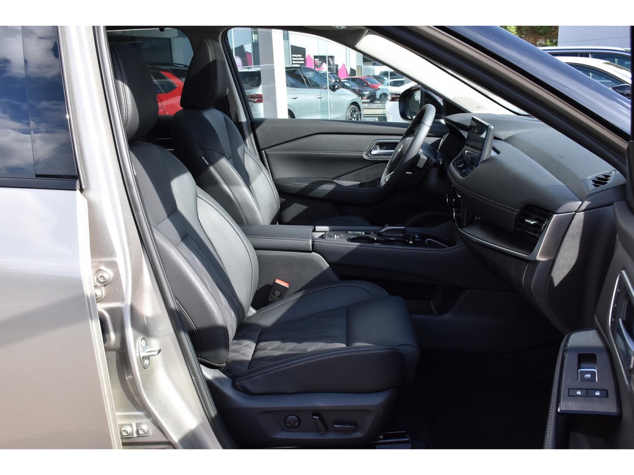 Nissan X-Trail 1.5 e-Power Tekna+ PANO MEMO BOSE CAM360 HUD 1° MAIN (2025) - Photo 7