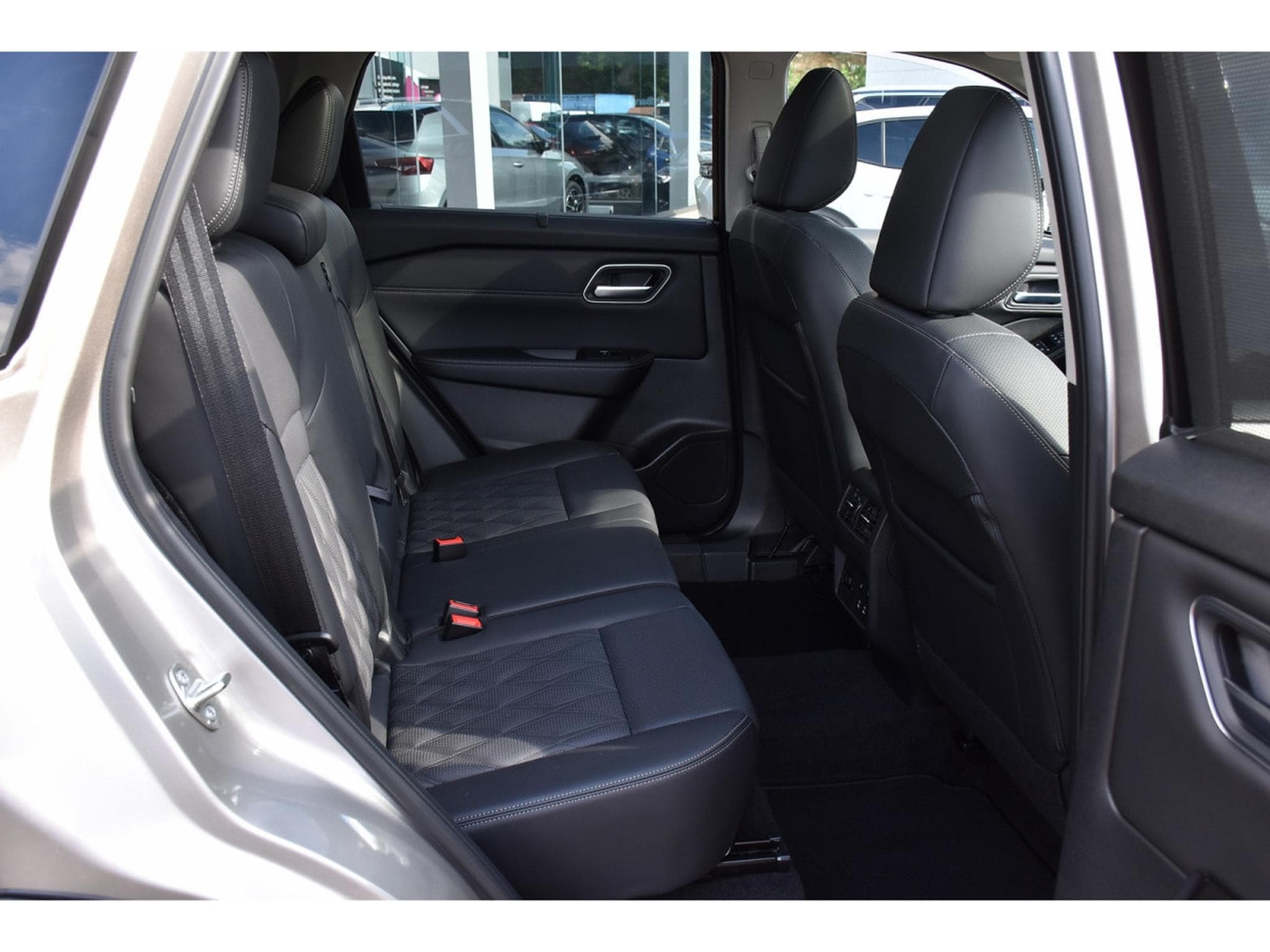 Nissan X-Trail 1.5 e-Power Tekna+ PANO MEMO BOSE CAM360 HUD 1° MAIN (2025) - Photo 8