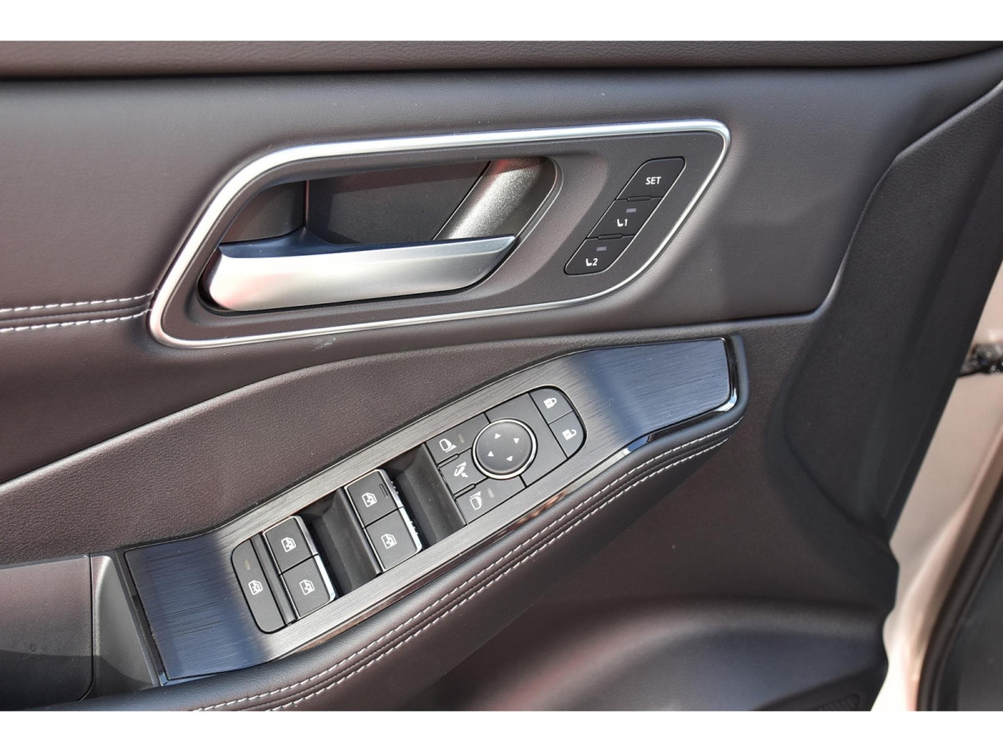 Nissan X-Trail 1.5 e-Power Tekna+ PANO MEMO BOSE CAM360 HUD 1° MAIN (2025) - Photo 19