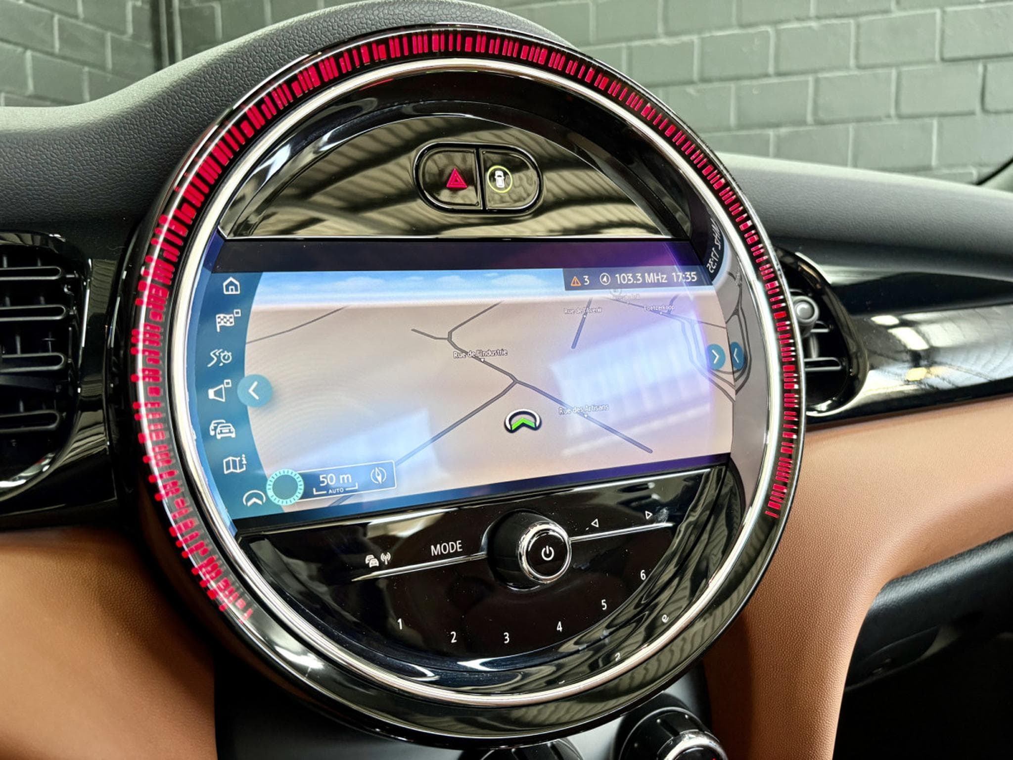 Mini Cooper S Cabriolet JCW 178 CV *CAM* *HARMAN* *TÊTE HAUTE* *CUIR* (2023) - Photo 18