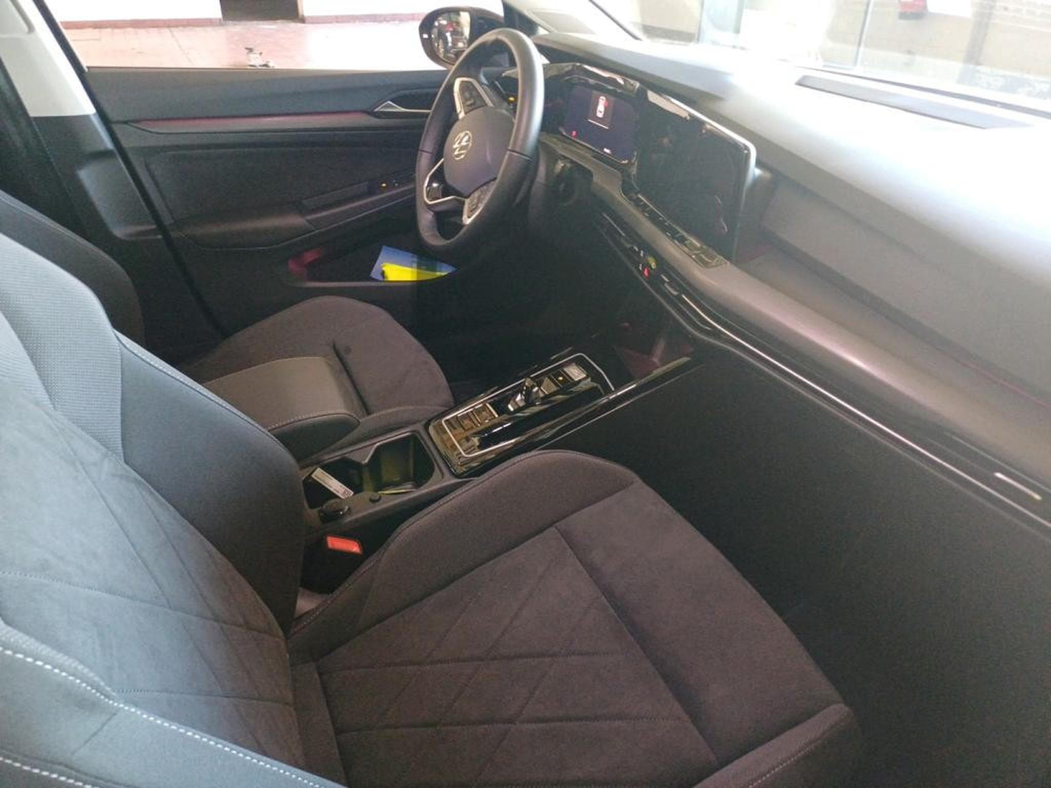 VW Golf Style 1.5 eTSI 150 CV DSG7 * MASSAGE* CARPLAY * (2024) - Photo 5
