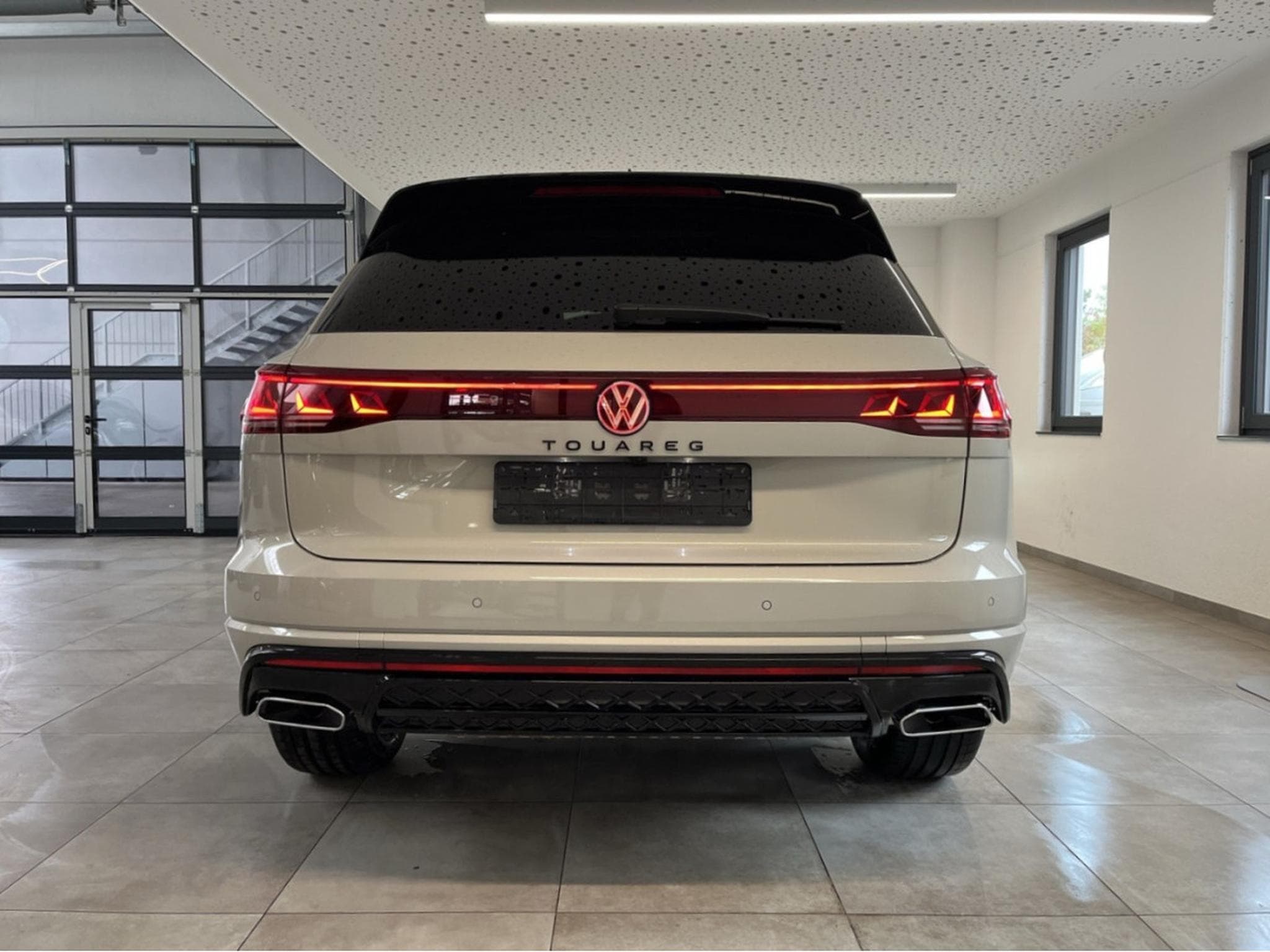 VW Touareg 3.0 TDI 210 kW 4Motion R-Line Final Edition (2026) - Photo 3