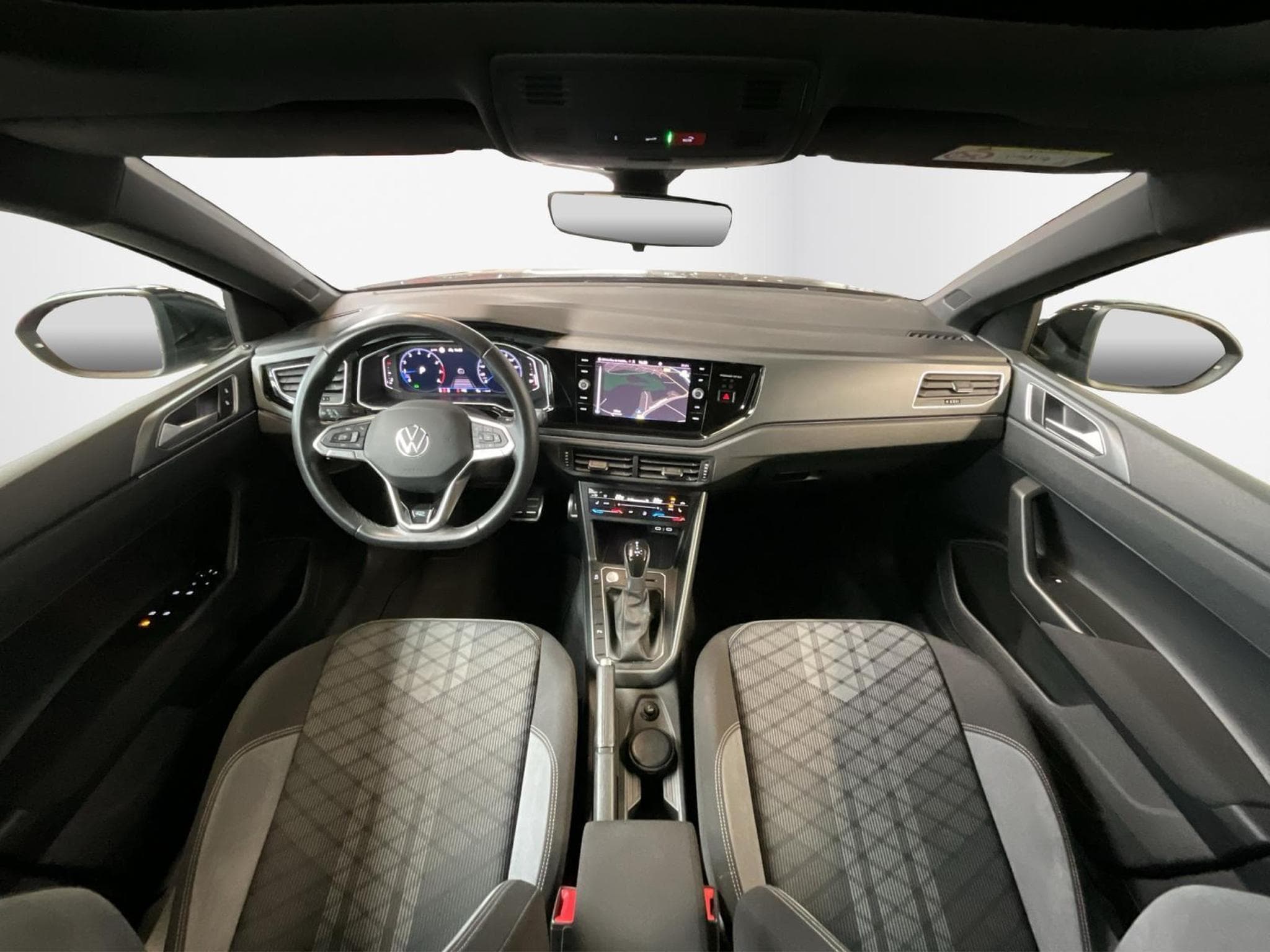 VW Taigo R-Line+DSG+Black-Style+Pano+IQ-Light+P.Tech. (2024) - Foto 2