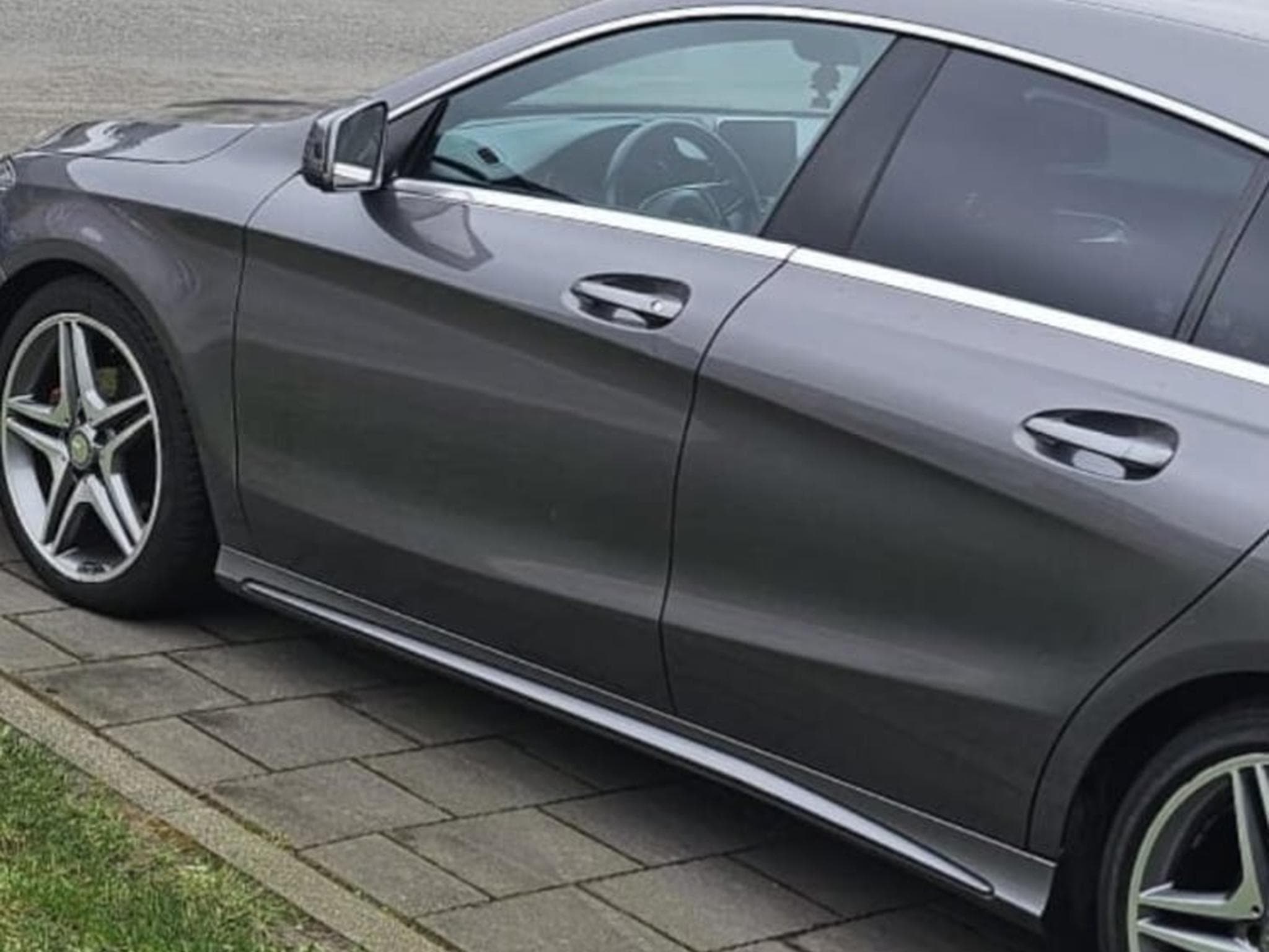 Mercedes CLA 200 AMG Line (2016) - Photo 2