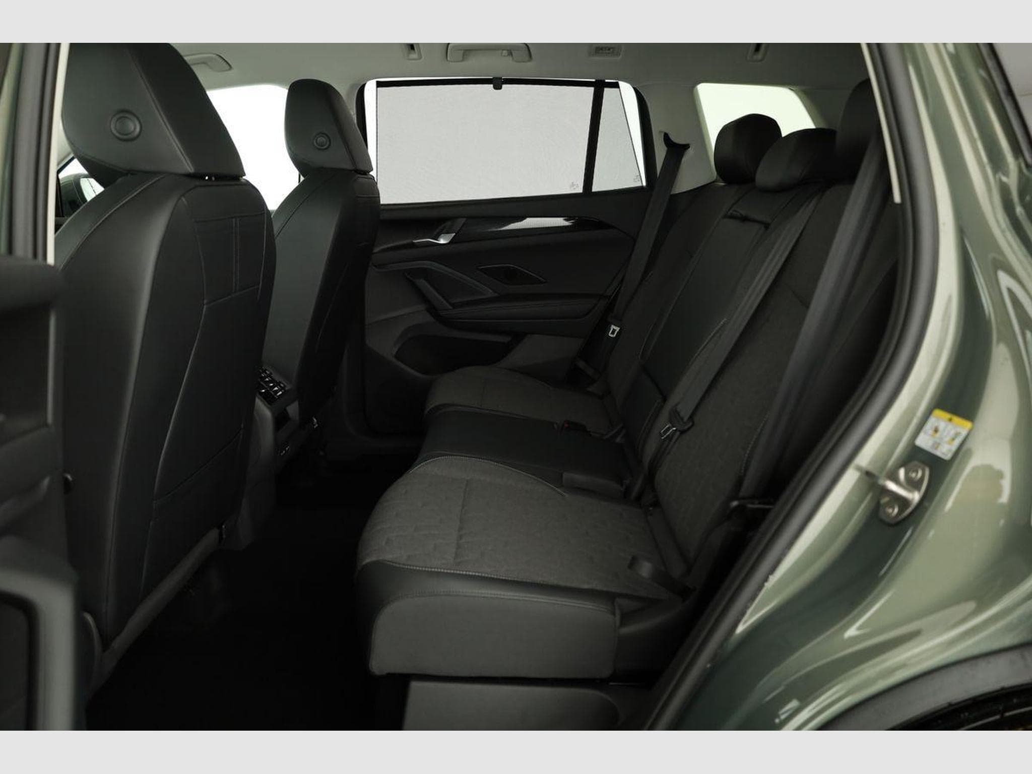 VW Tayron 1.5 TSI eHybrid 150 kW Life (2025) - Photo 11