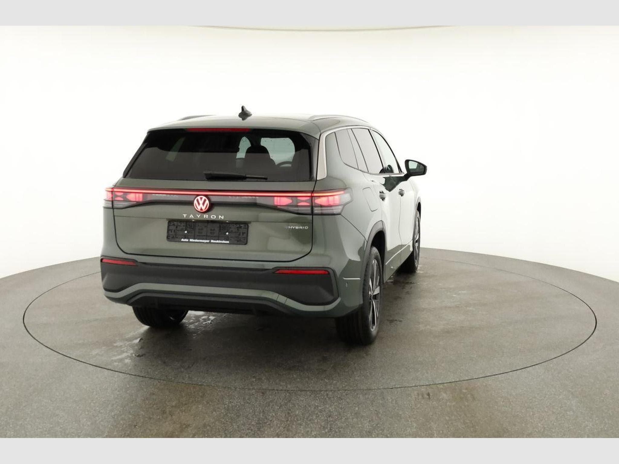 VW Tayron 1.5 TSI eHybrid 150 kW Life (2025) - Photo 18