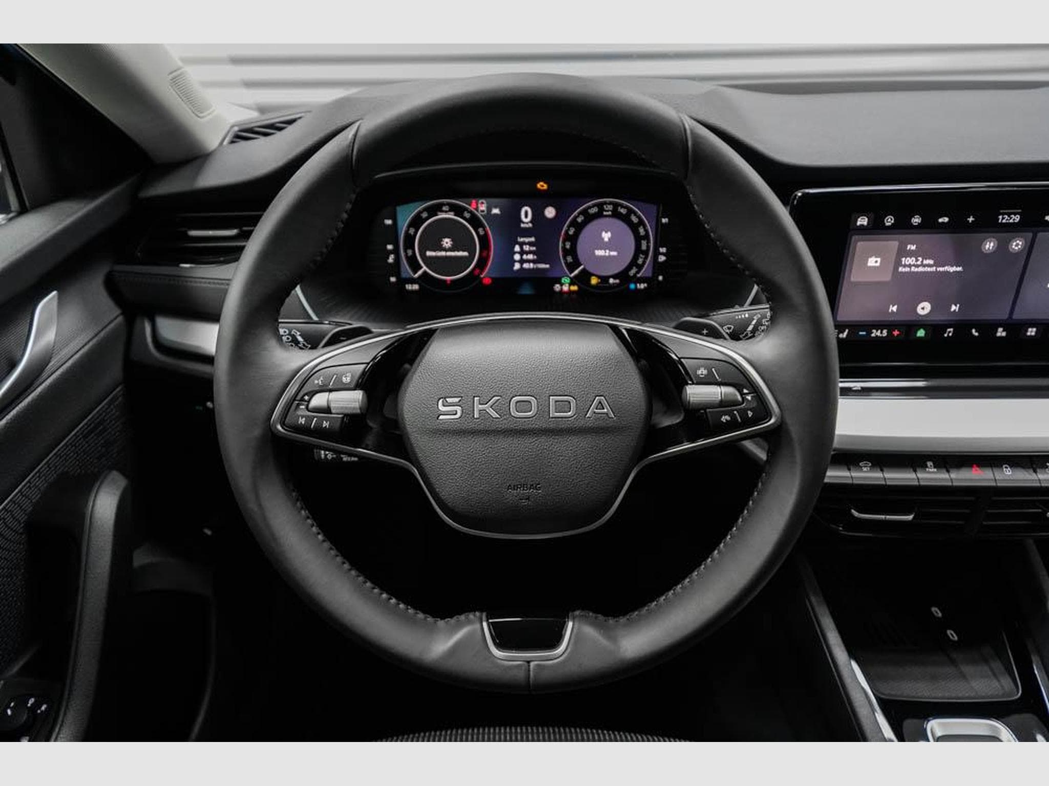 Skoda Octavia Kombi 1,5 eTSI (2025) - Foto 8