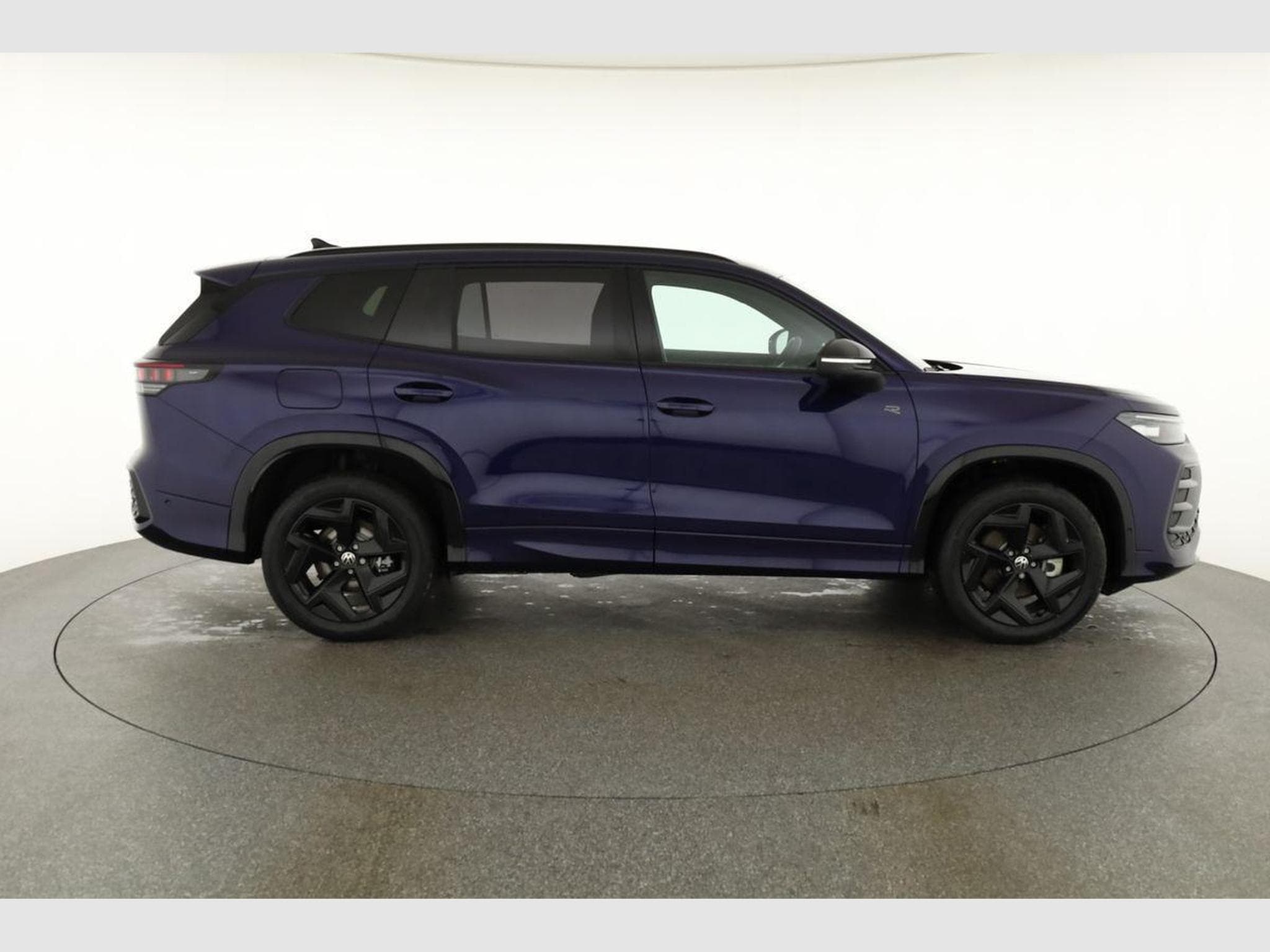 VW Tayron 1.5 TSI eHybrid 150 kW R-Line (2026) - Photo 23