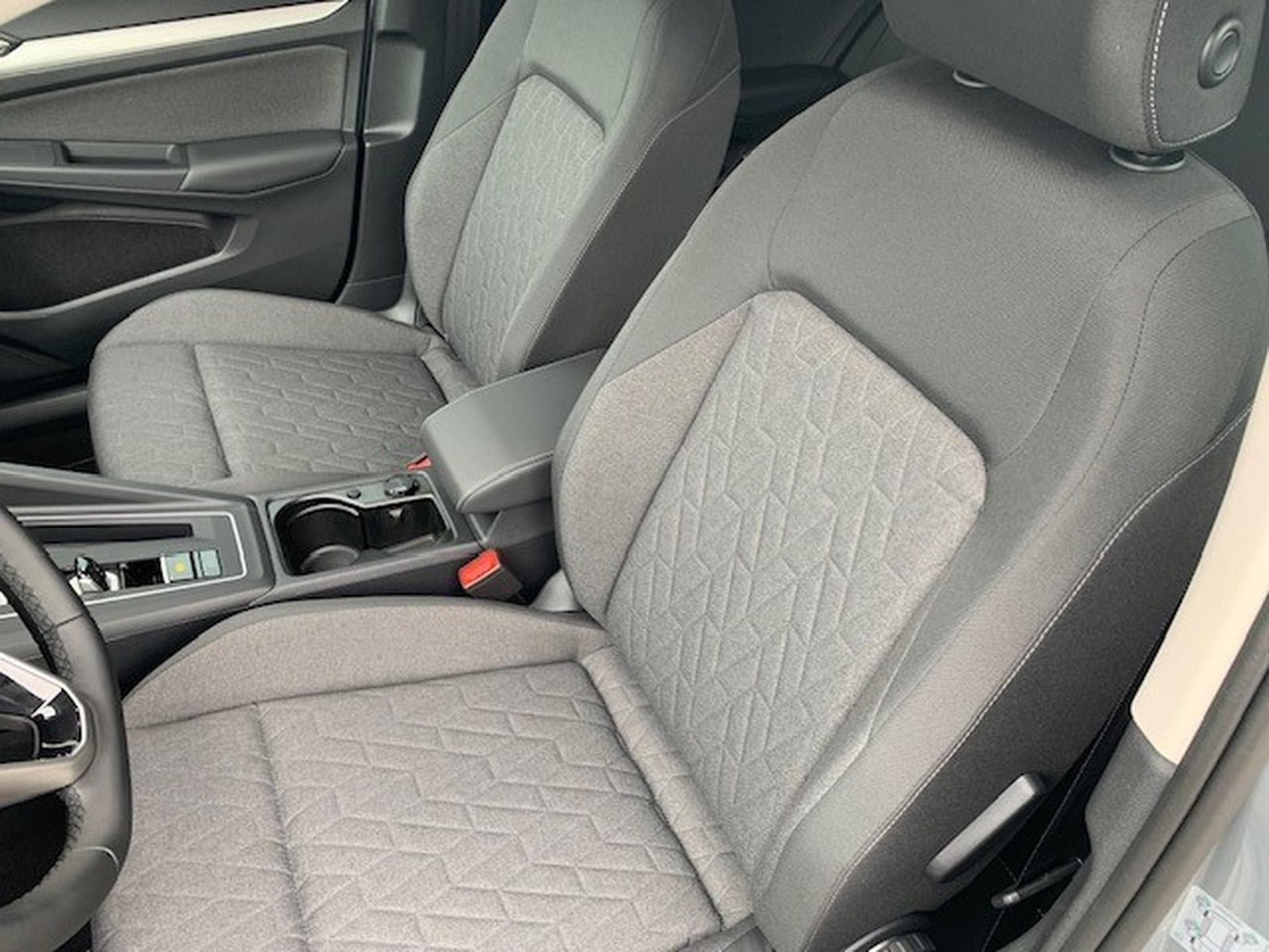 VW Golf Variant LIFE 1.5eTSI 150CV DSG7 (2026) - Foto 2