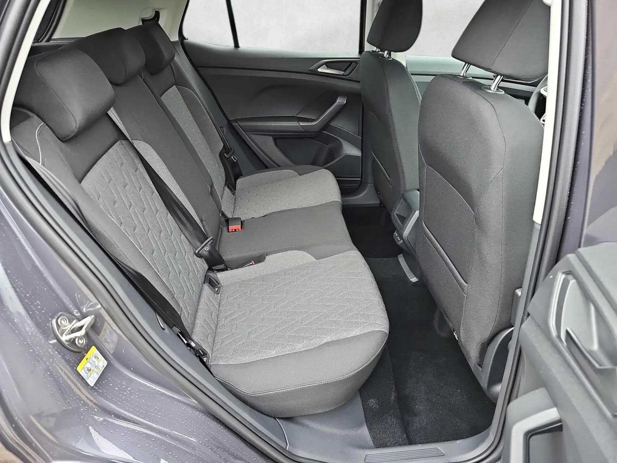 VW T-Cross R-line 1.0 TSI 85kW-116CV DSG7 - Jantes 18 - Camera - Leds - (2026) - Photo 13