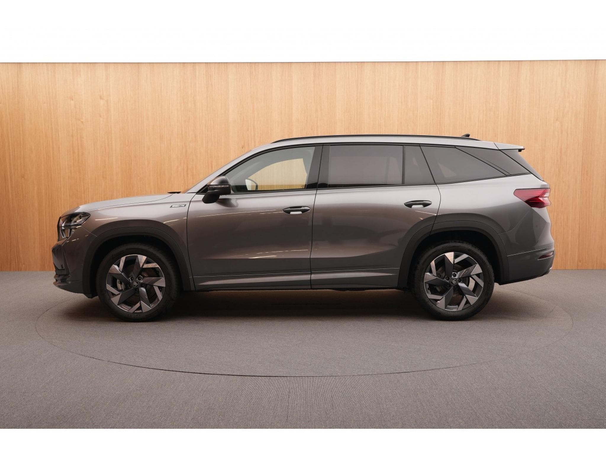 Skoda Kodiaq Sportline 1.5 TSI DSG 110 kW-150CV (2026) - Photo 2