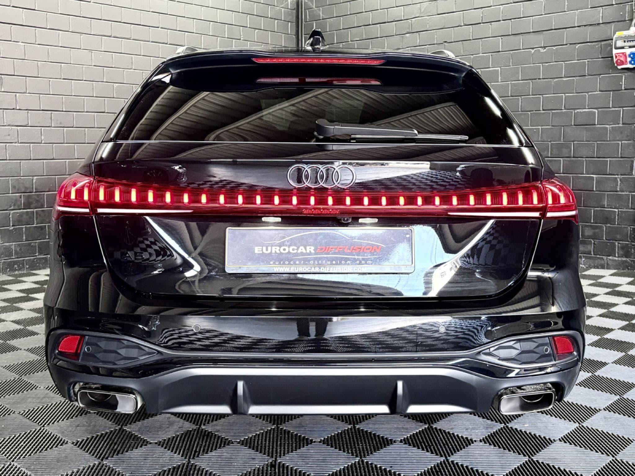 Audi A5 2.0 TFSI 204 CV AVANT S TRONIC S LINE PLUS *360°* (2025) - Foto 4