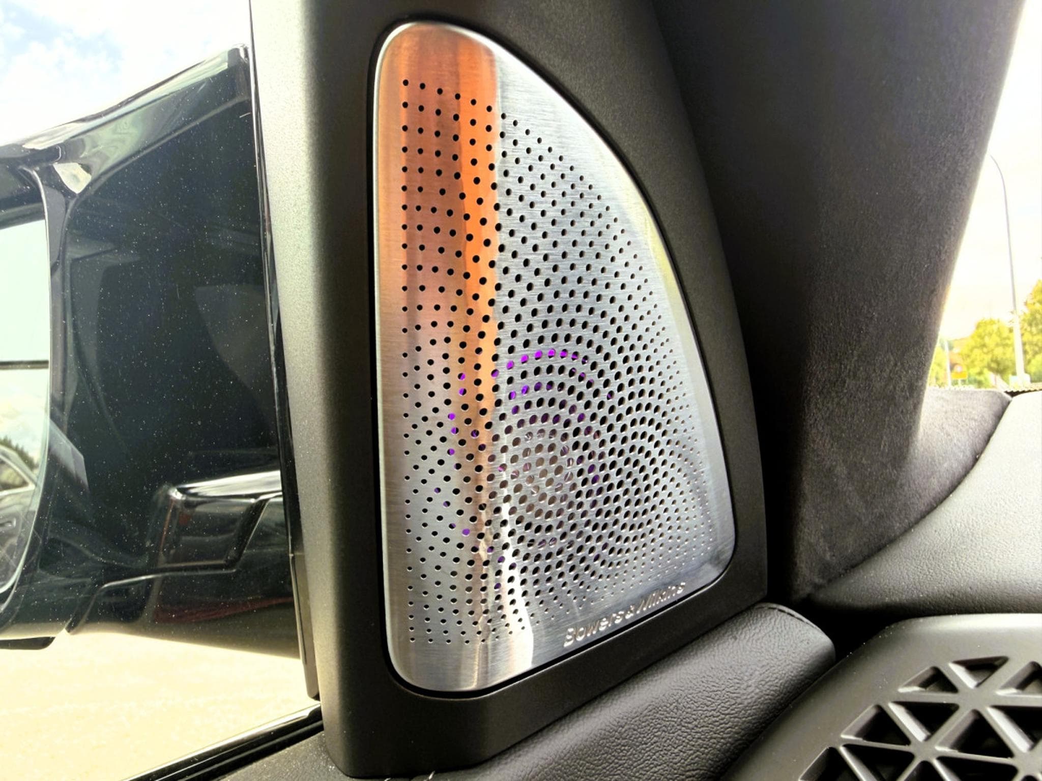 BMW X7 M60i SKY LOUNGE, B&W, 23" FULL PPF, KRISTALL ICONIC GLOW (2025) - Photo 28