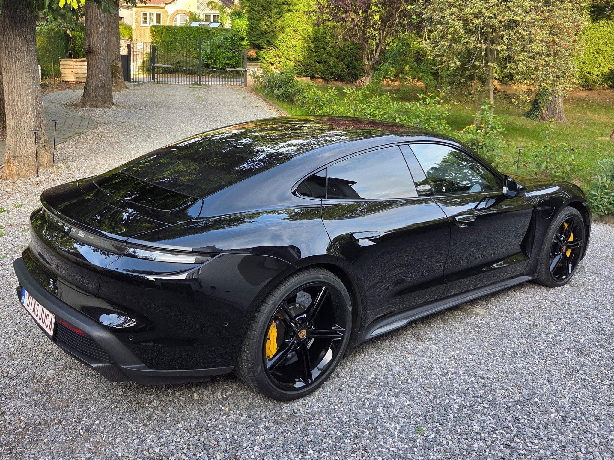 Porsche Taycan TURBO S - 761 cv (2020) - Photo 2