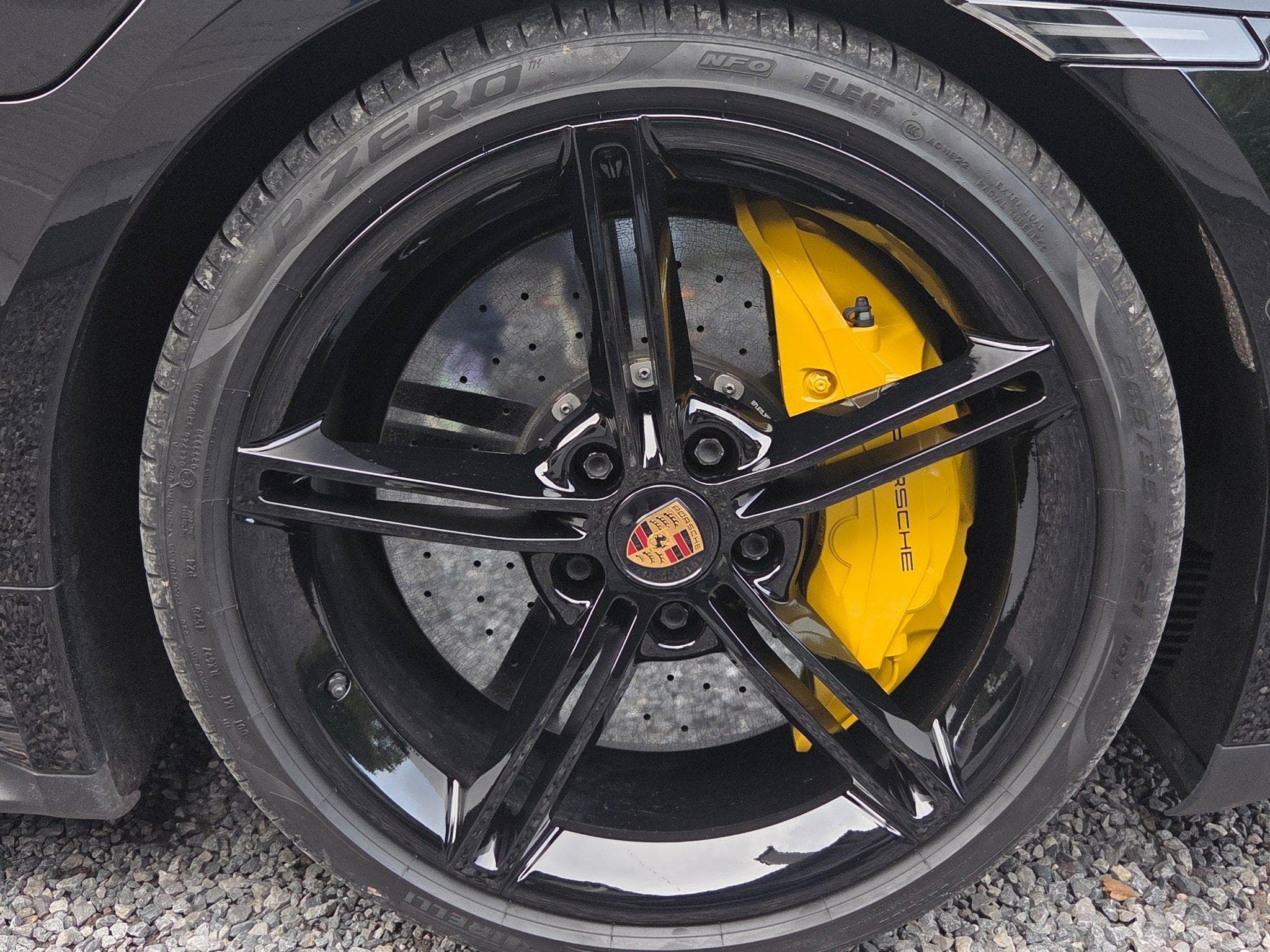 Porsche Taycan TURBO S - 761 cv (2020) - Photo 5