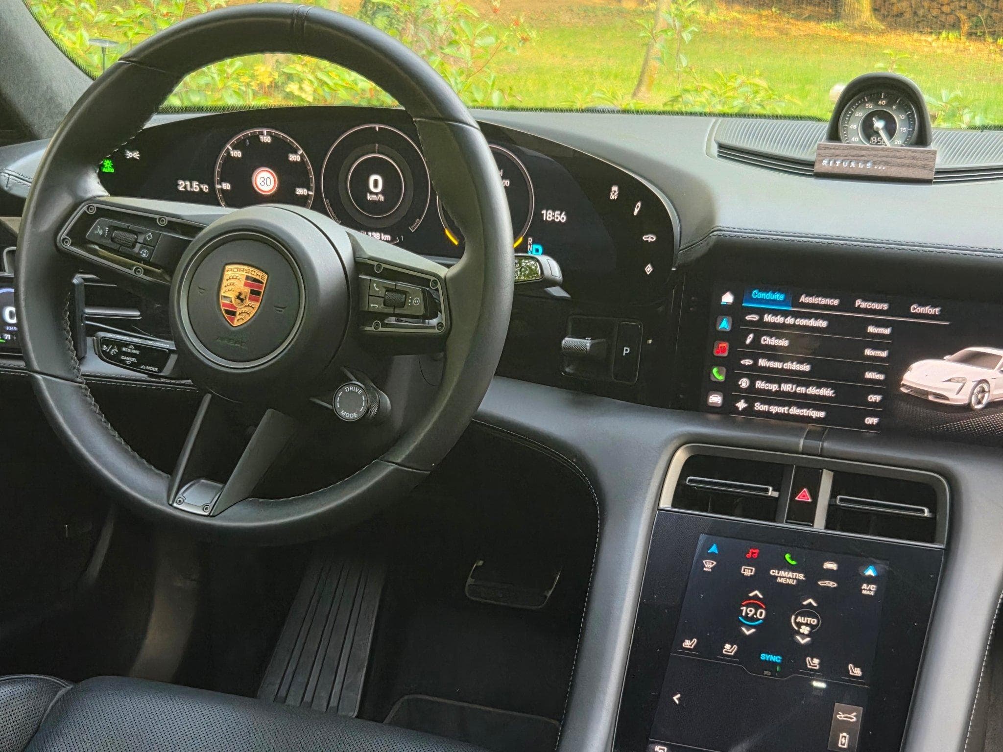 Porsche Taycan TURBO S - 761 cv (2020) - Photo 6