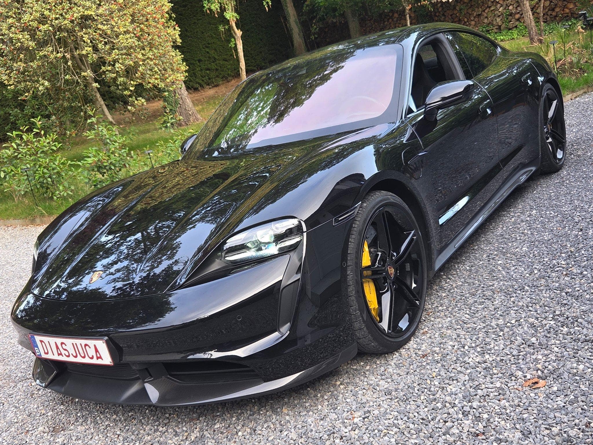 Porsche Taycan TURBO S - 761 cv (2020) - Photo 10