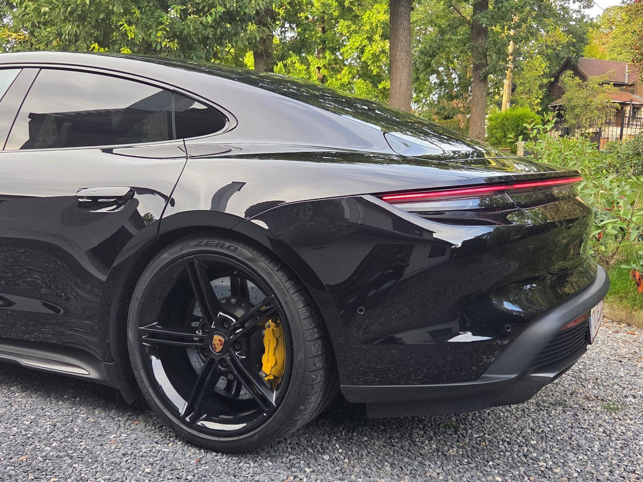 Porsche Taycan TURBO S - 761 cv (2020) - Photo 12