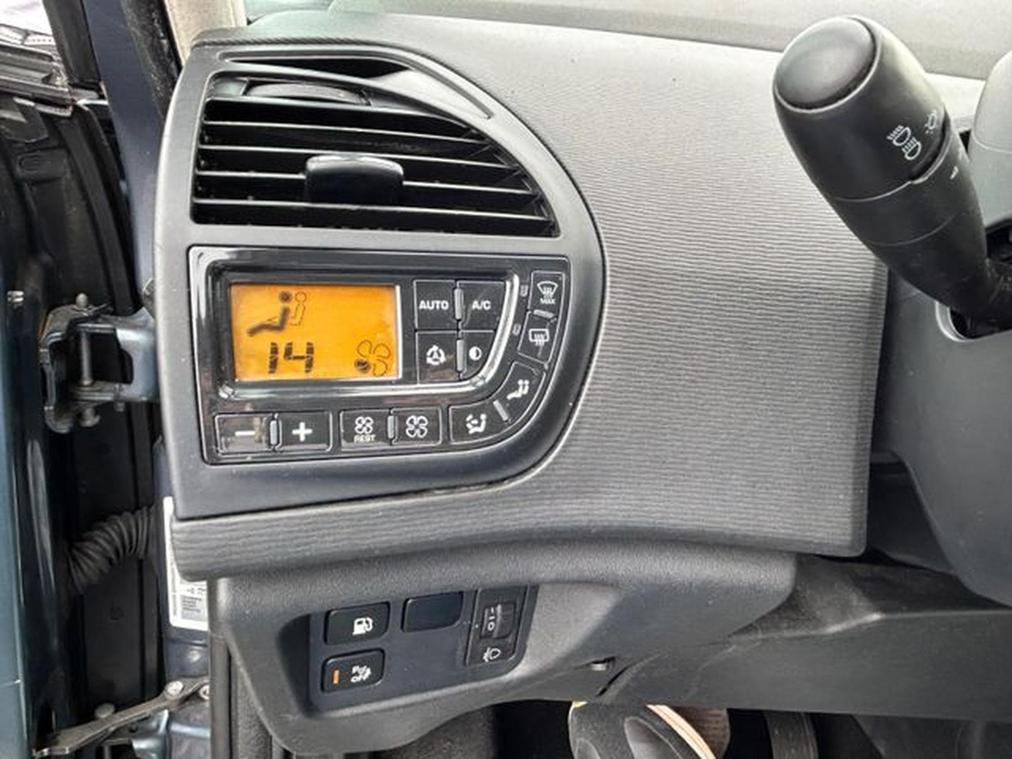 Citroën Grand C4 Picasso / S Grand C4 Picasso 2.0 HDI Exclusive 7 Sitzer Aut. (2009) - Photo 12