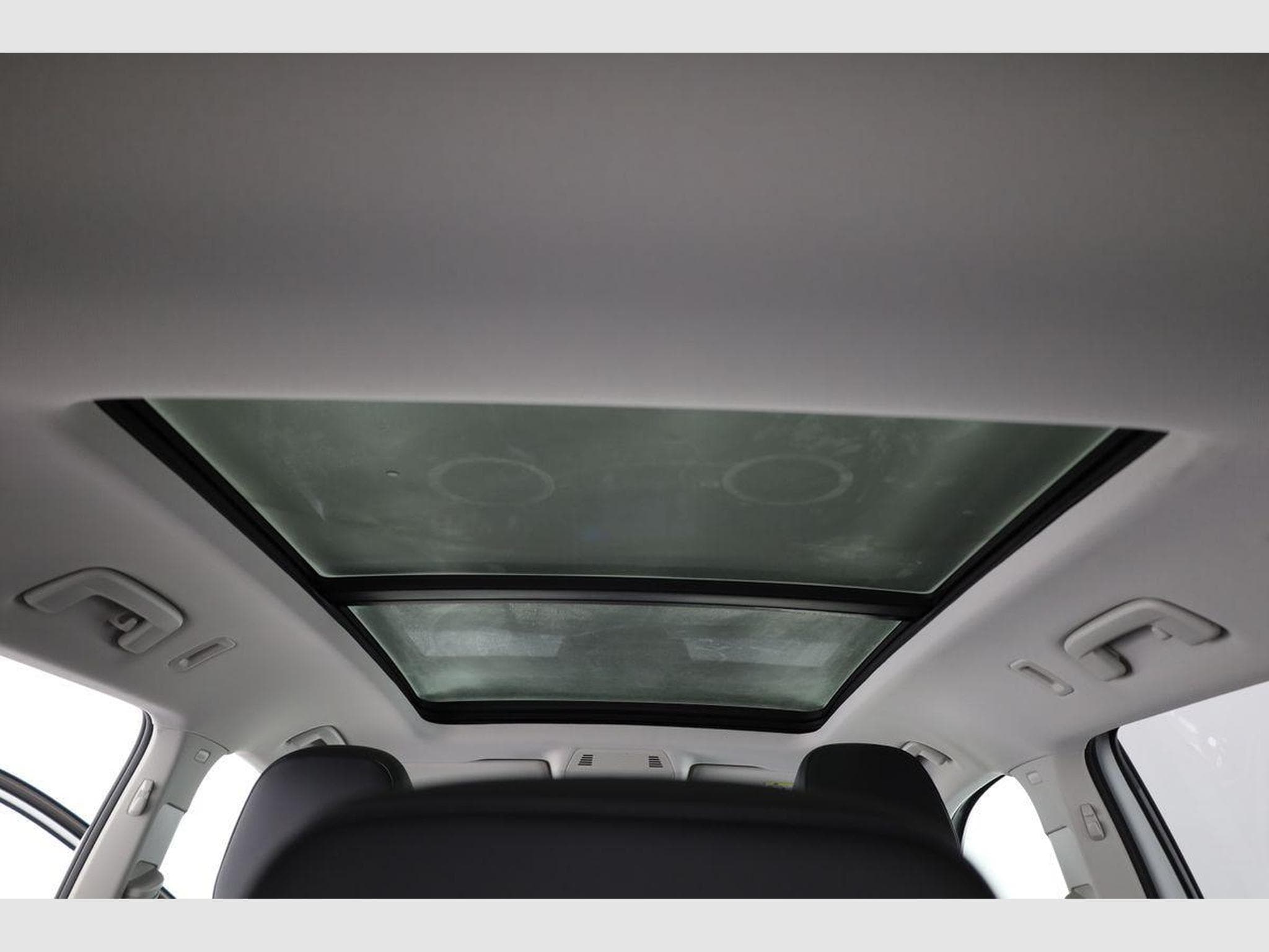 VW Tayron 1.5 TSI eHybrid 150 kW Life (2025) - Photo 15