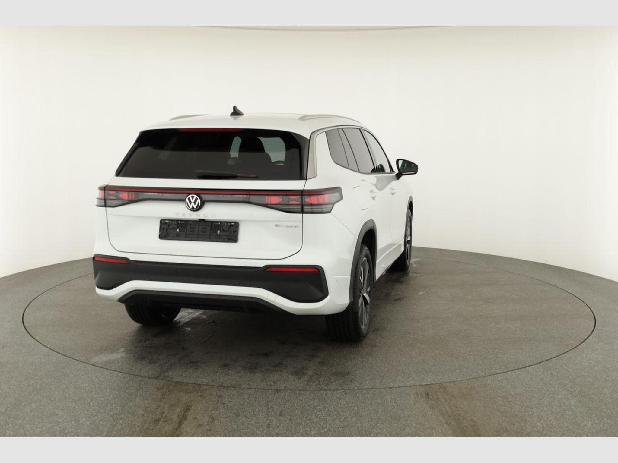 VW Tayron 1.5 TSI eHybrid 150 kW Life (2025) - Photo 19