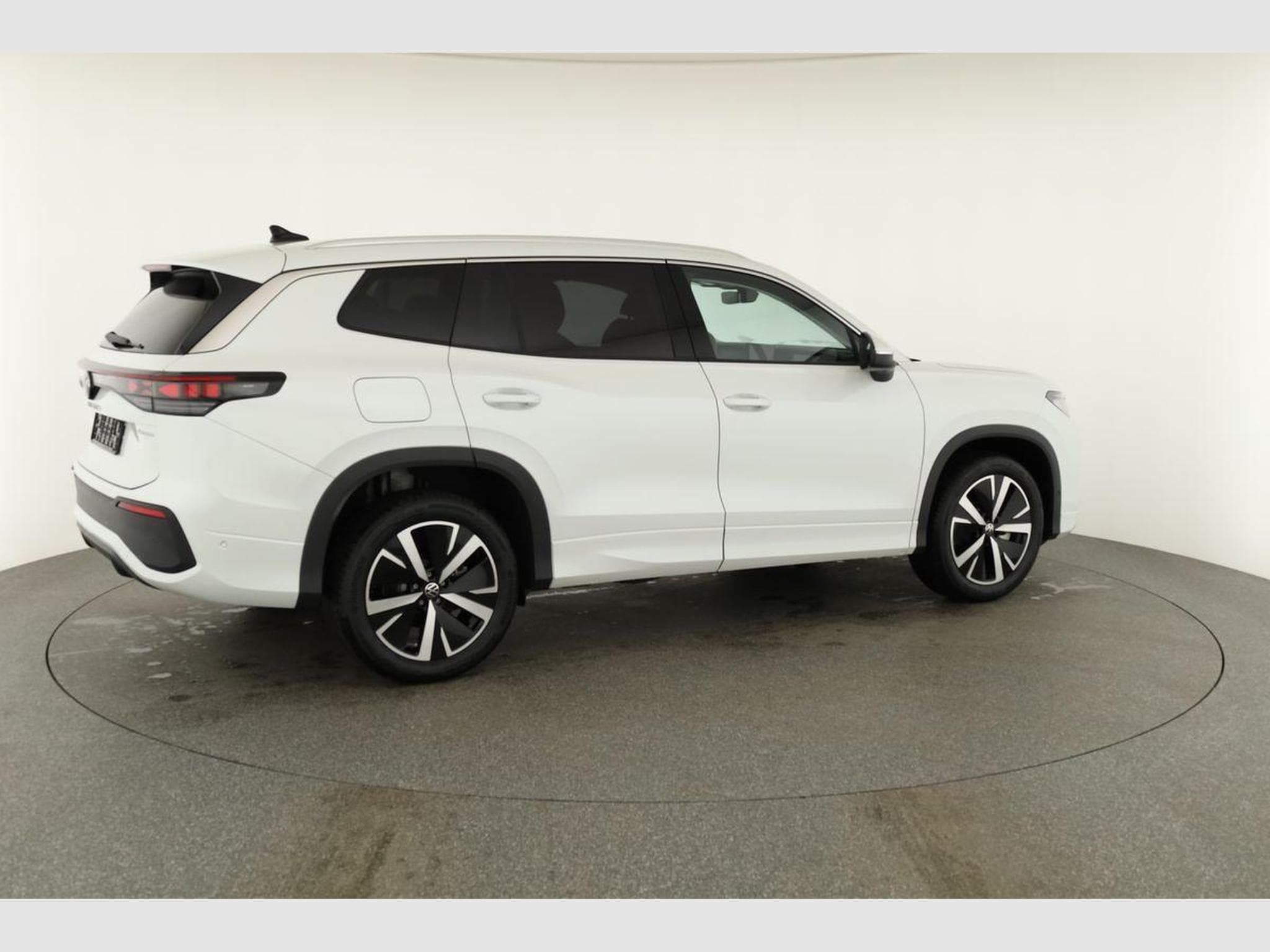 VW Tayron 1.5 TSI eHybrid 150 kW Life (2025) - Photo 22