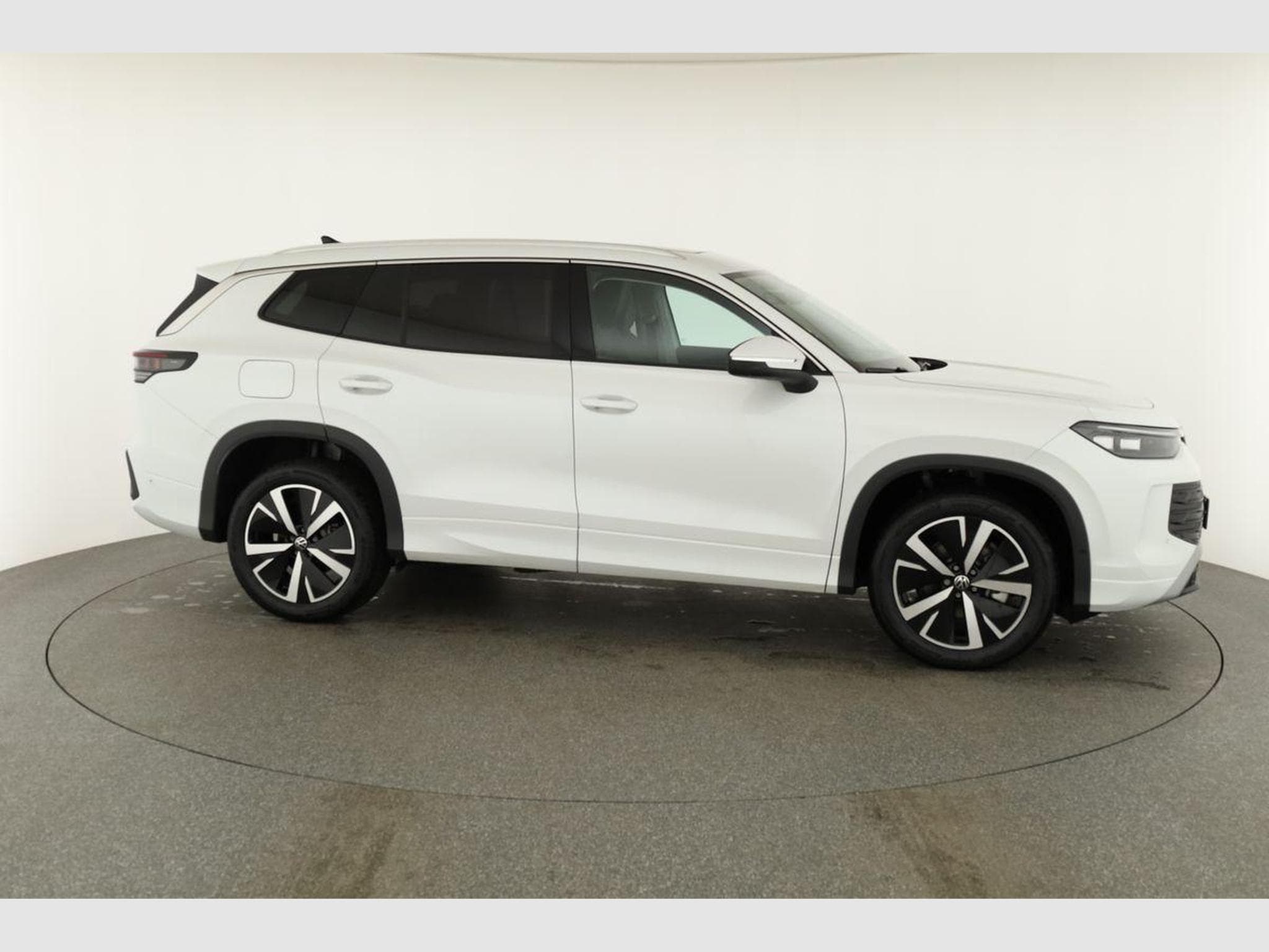 VW Tayron 1.5 TSI eHybrid 150 kW Life (2025) - Photo 25