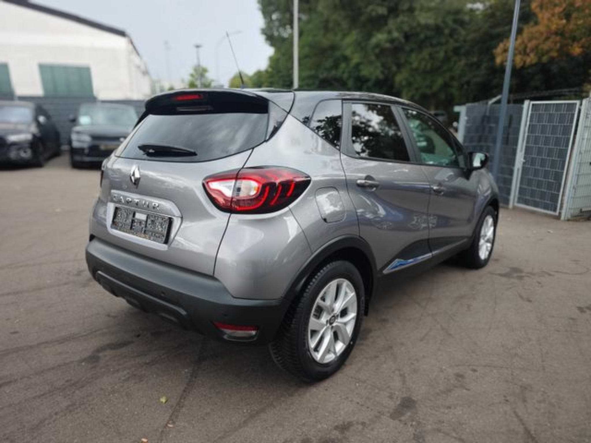 Renault Captur CAPTUR LIMITED*NAVI*SHZ*PDC*BLUETOOTH* (2019) - Foto 6