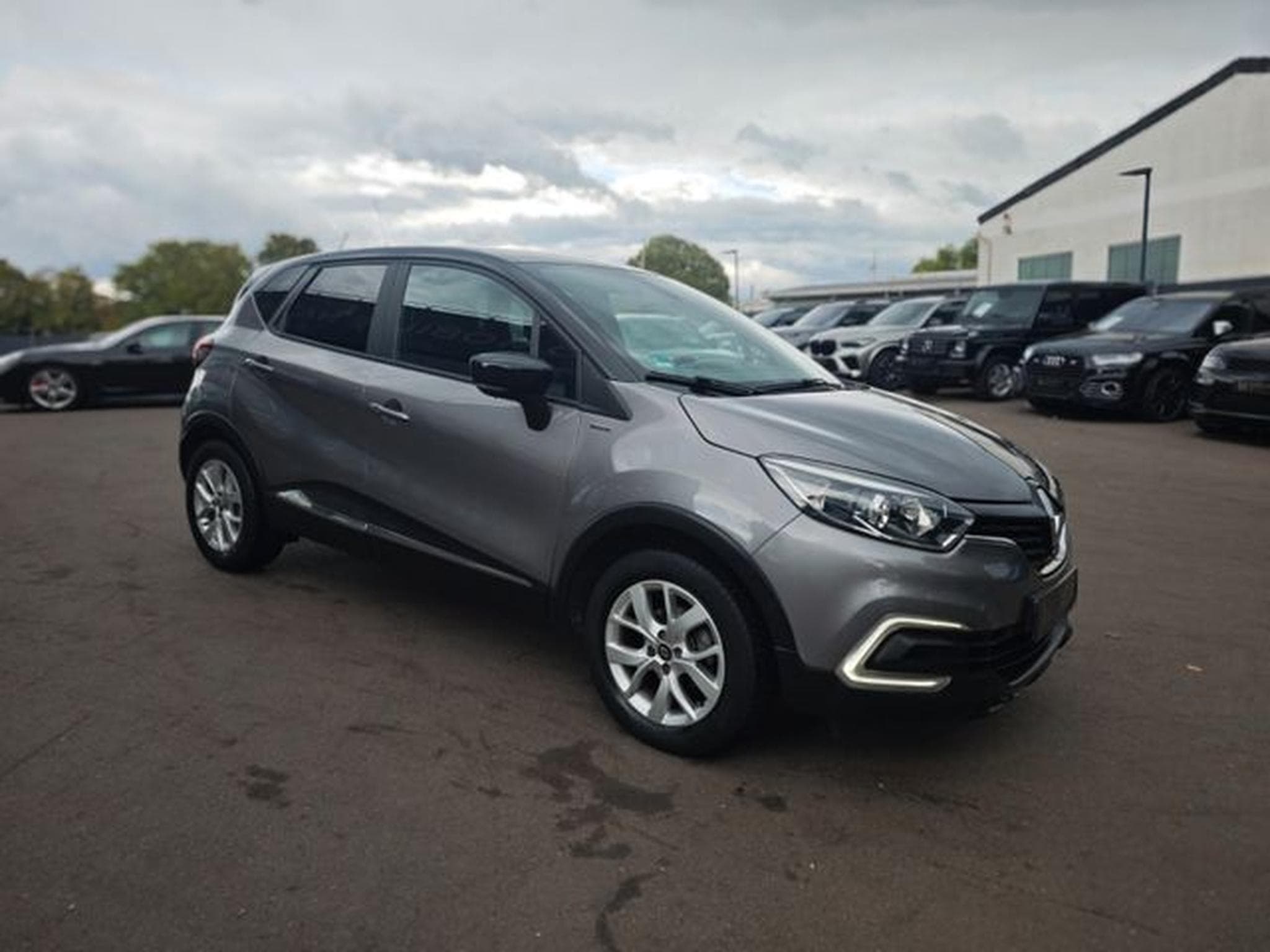 Renault Captur CAPTUR LIMITED*NAVI*SHZ*PDC*BLUETOOTH* (2019) - Foto 5
