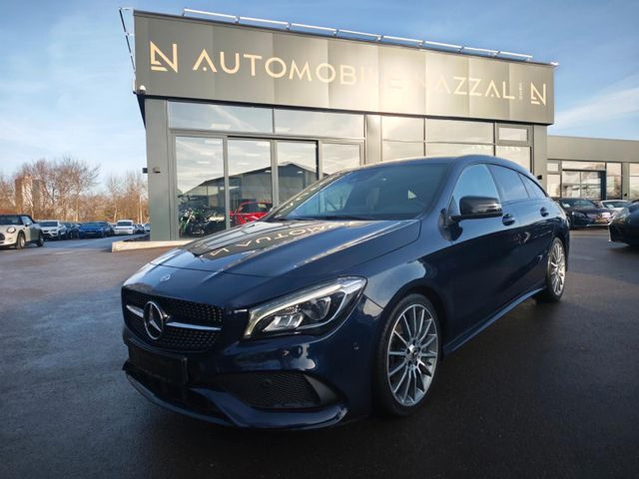 Mercedes CLA 180 CLA 180 SHOOTING BRAKE*AMG-LINE*AHK*LED*ALCANTAR (2017) - Photo 2