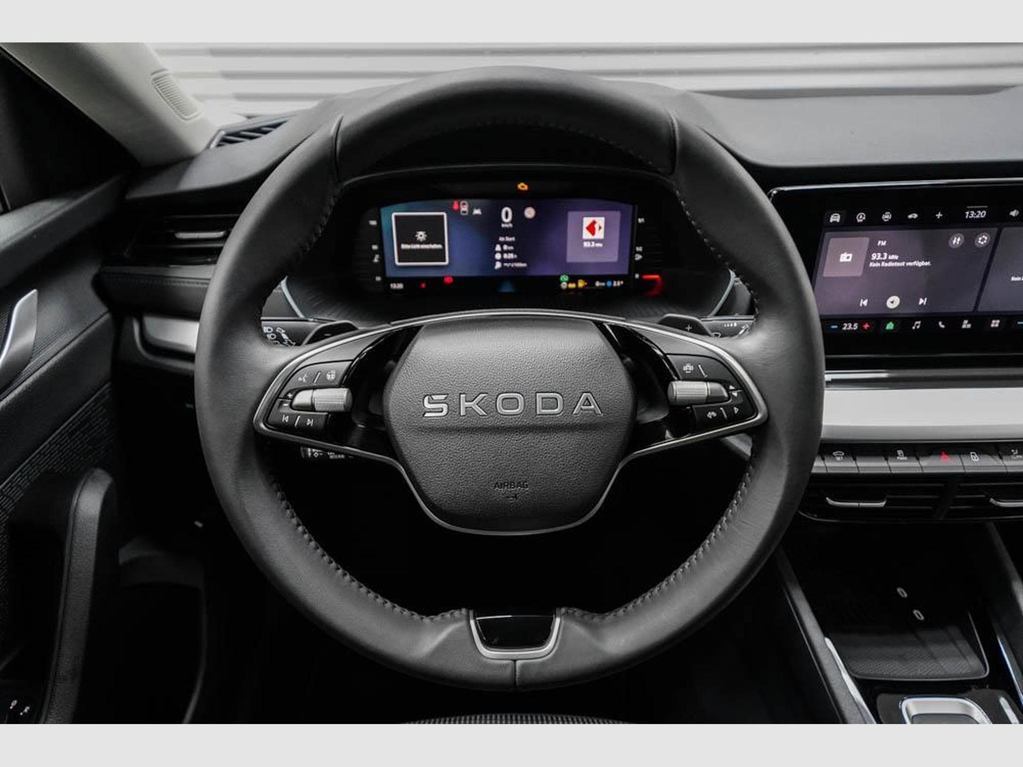 Skoda Octavia Kombi 1,5 eTSI (2025) - Foto 8