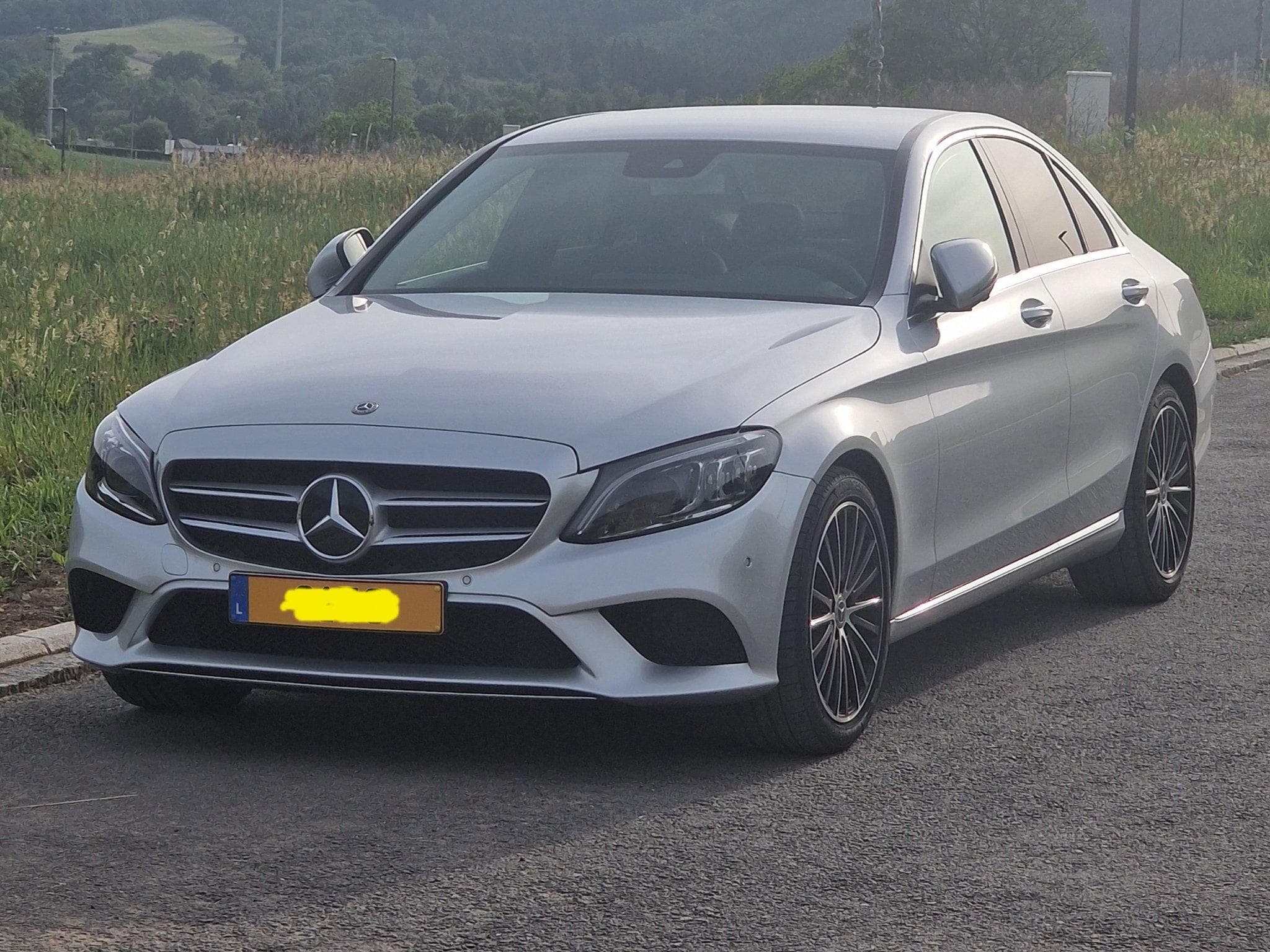 Mercedes C 220 Avantgarde (2019) - Foto 1
