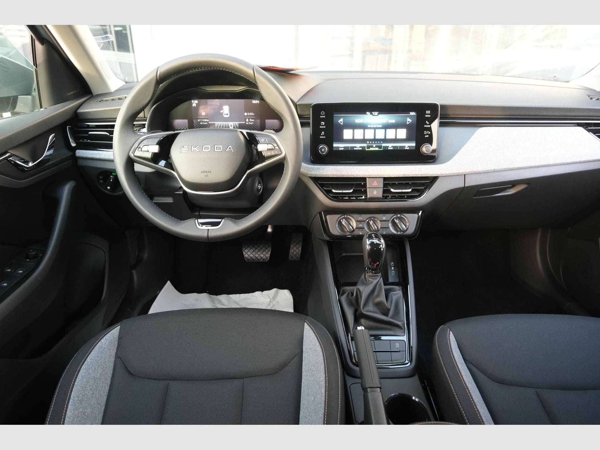 Skoda Scala 1.0 TSI DSG (2026) - Photo 9