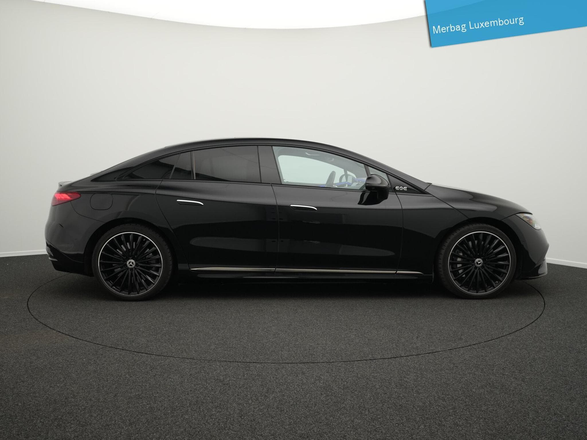 Mercedes EQE 4MATIC AMG-Line (2022) - Foto 5