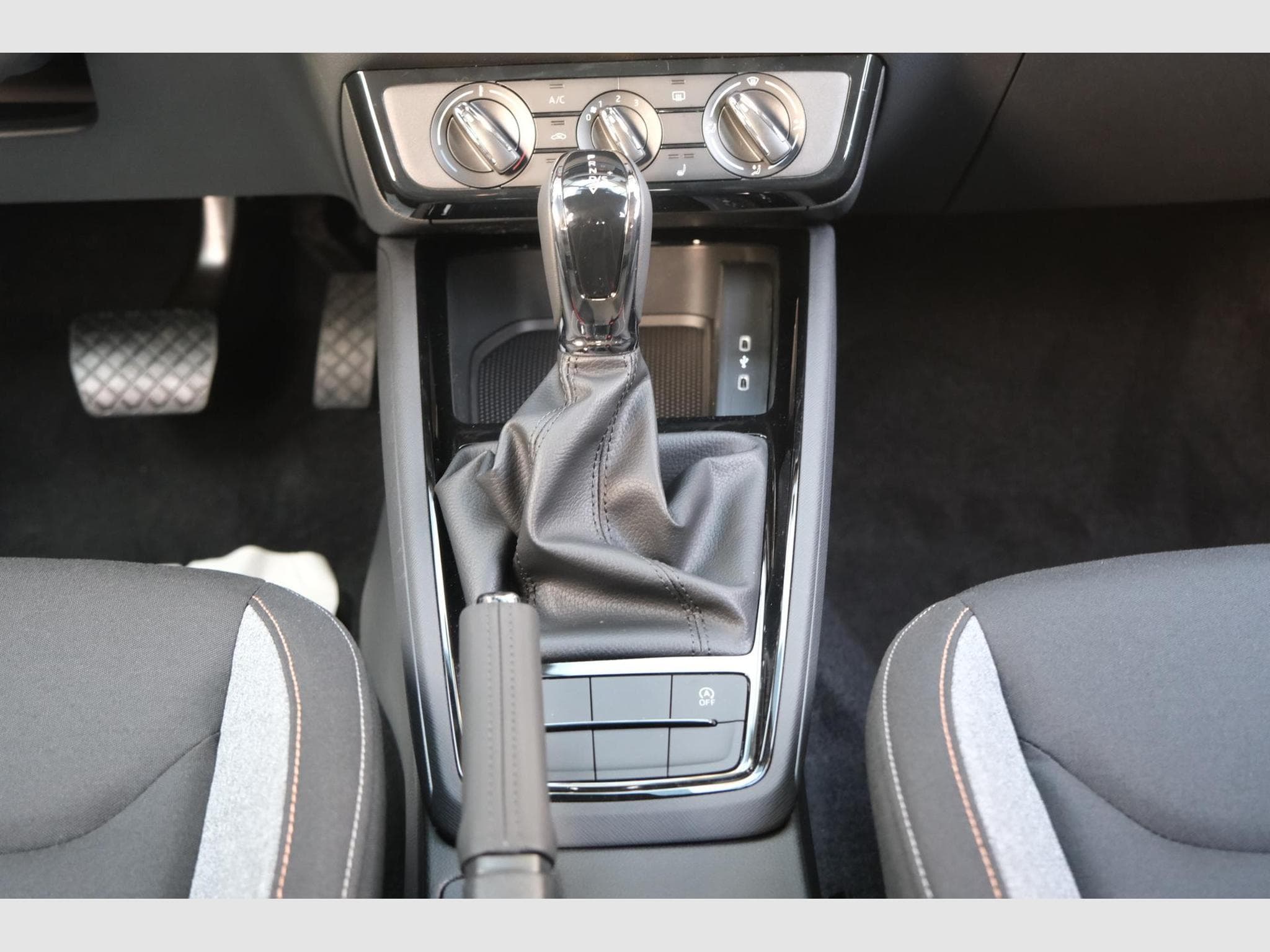 Skoda Scala 1.0 TSI DSG (2026) - Photo 11